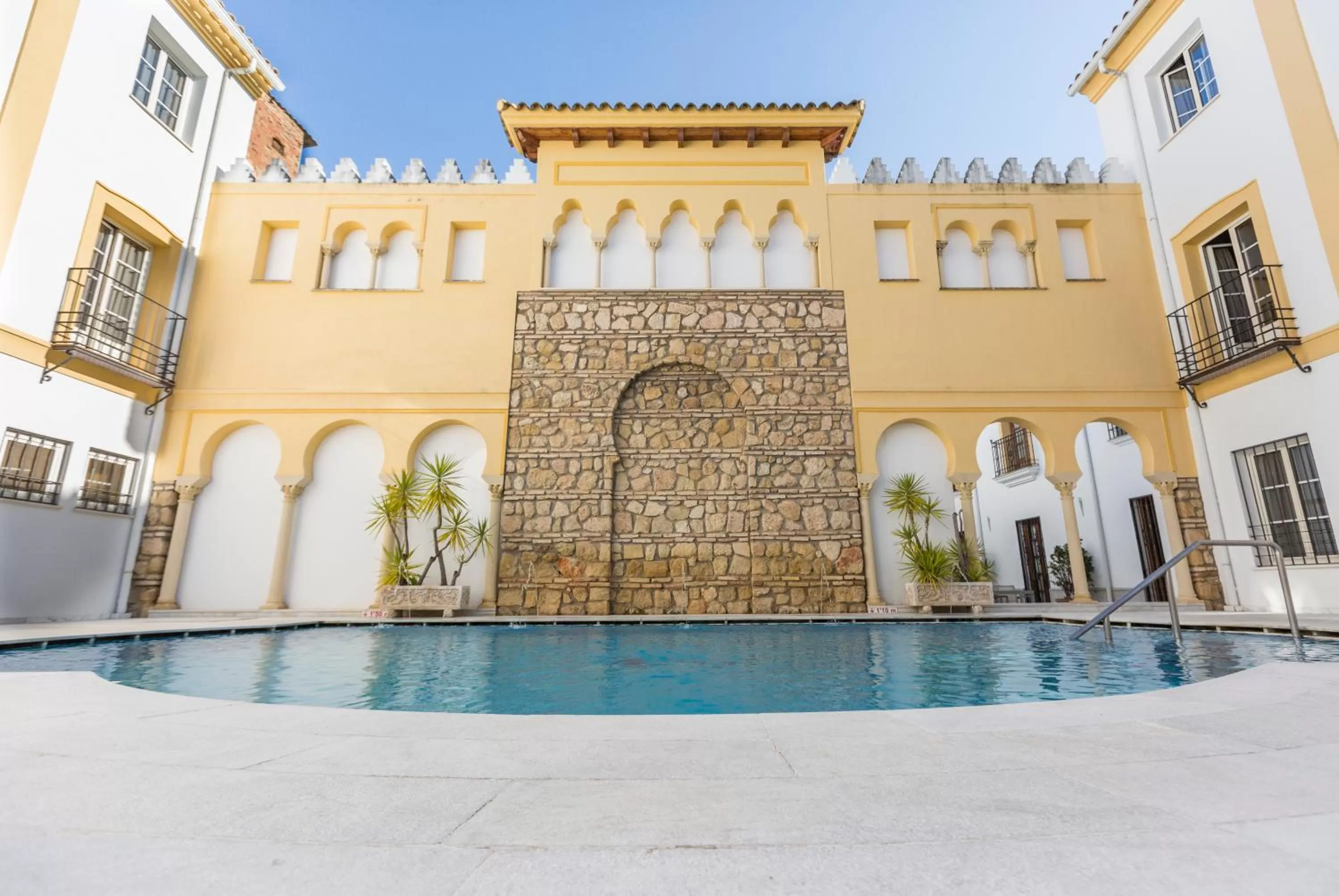 Swimming pool in Hotel Macià Alfaros