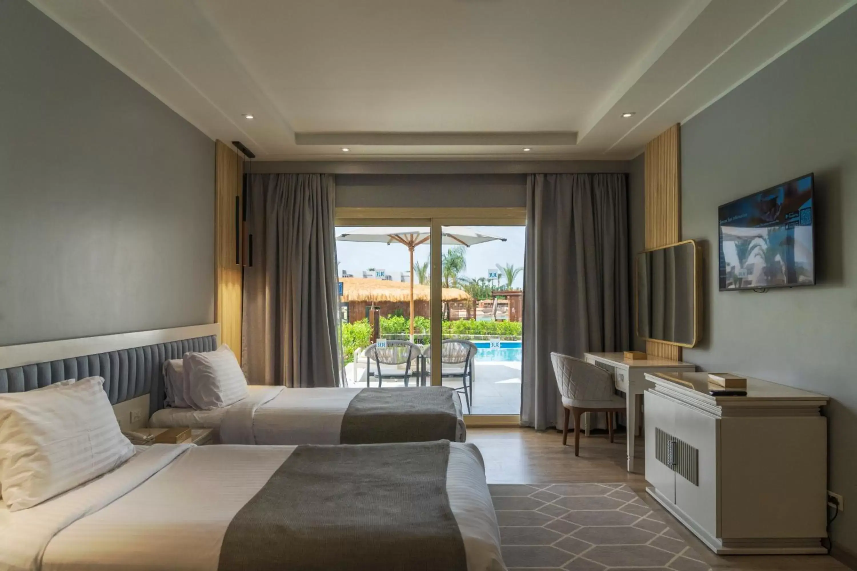 Bed in Sunrise Crystal Bay Resort -Grand Select