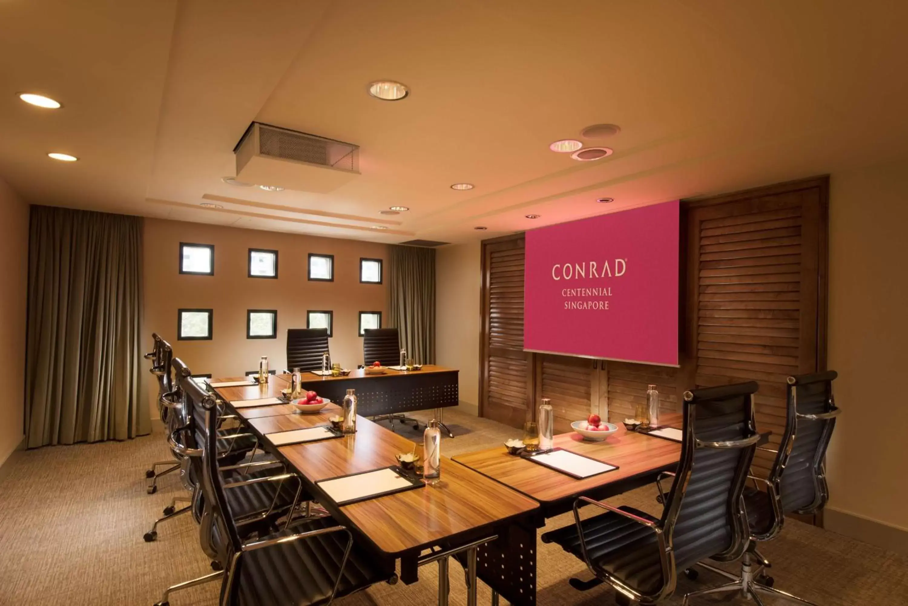 Meeting/conference room in Conrad Centennial Singapore
