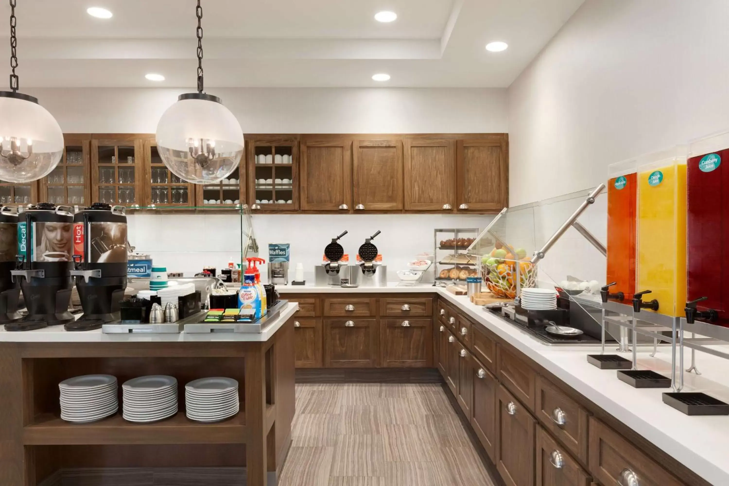 Dining area, Kitchen/Kitchenette in Homewood Suites By Hilton Irvine John Wayne Airport