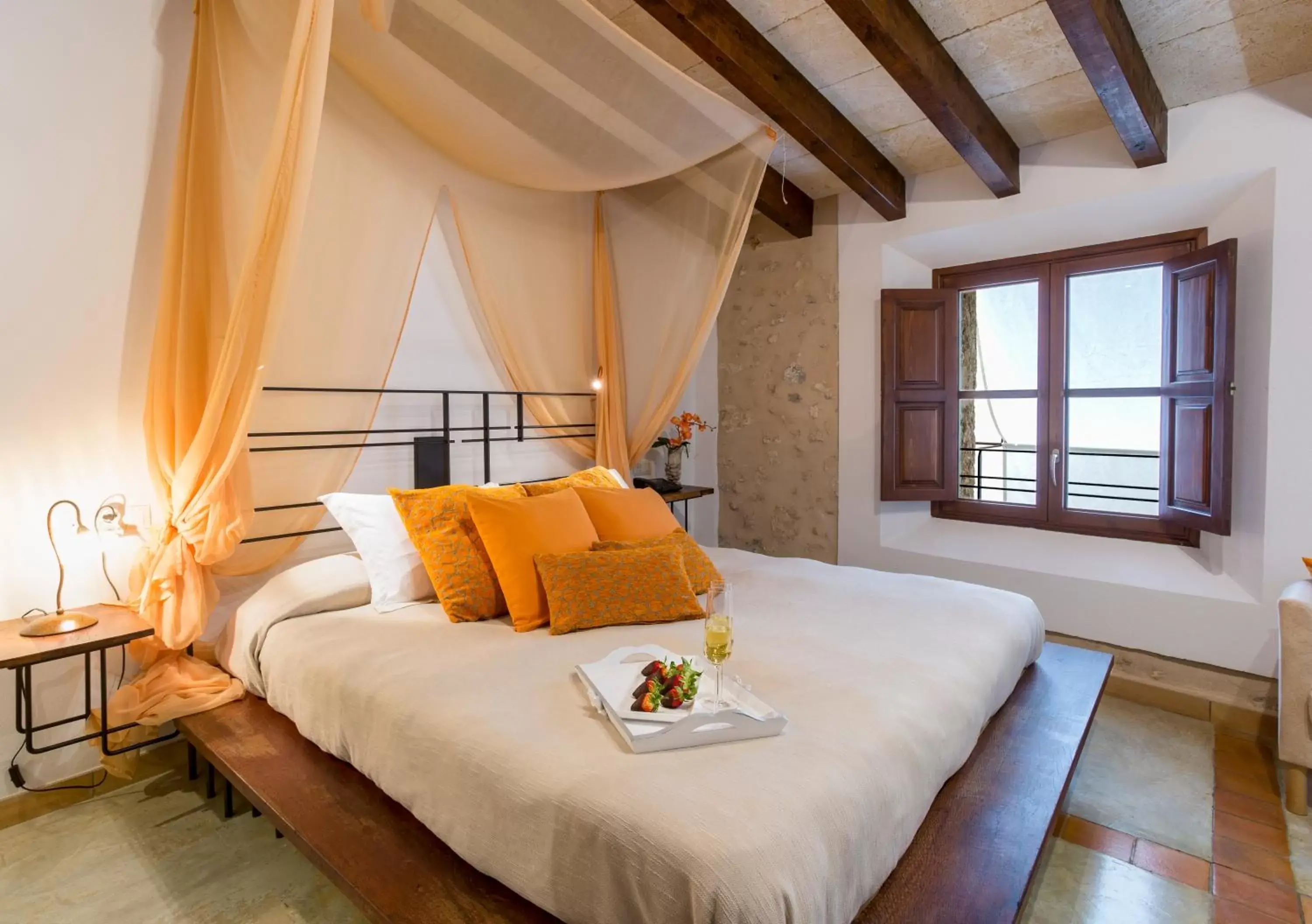 Bedroom, Bed in Can Joan Capo - Adults Only