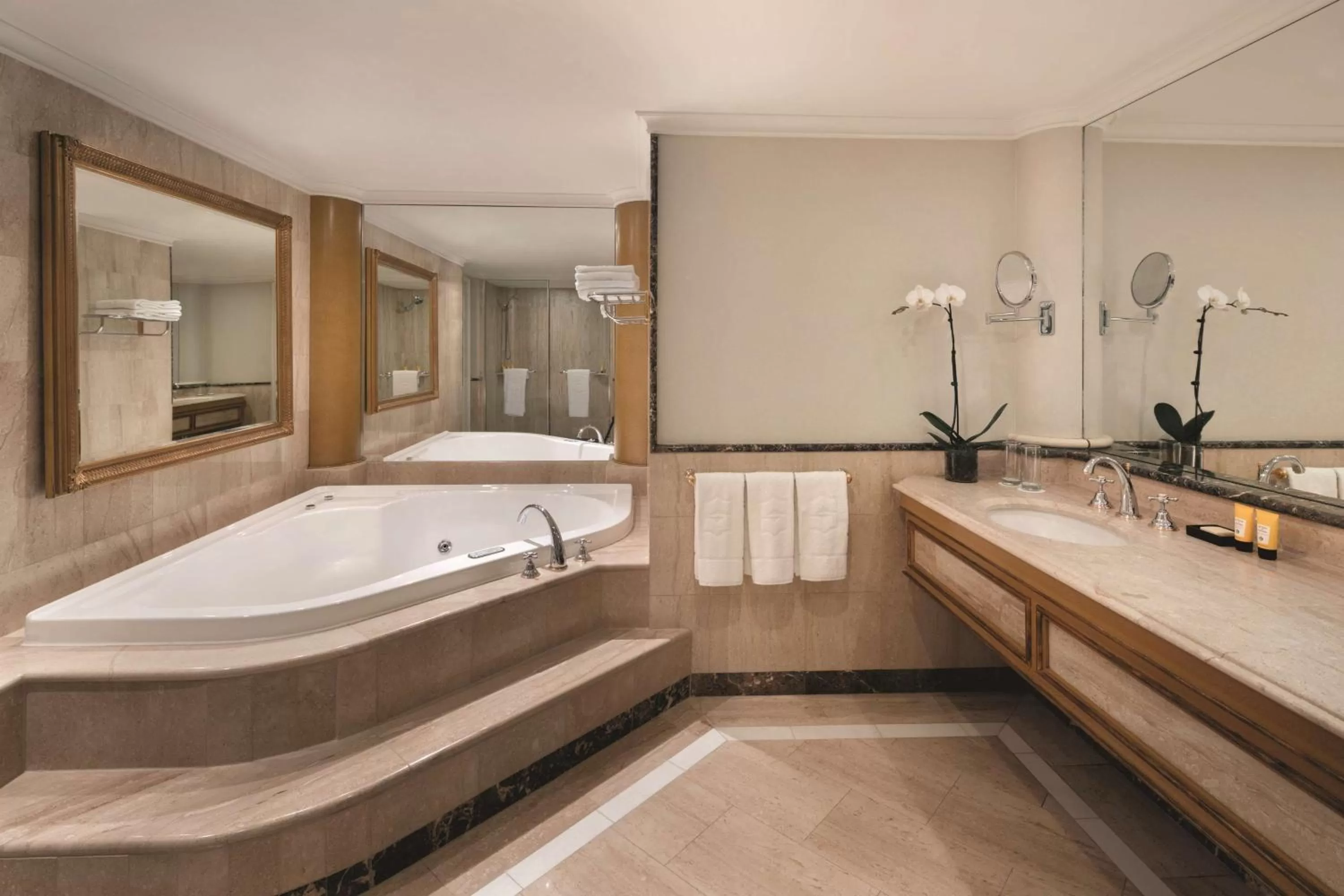 Bathroom in Shangri-La Sydney