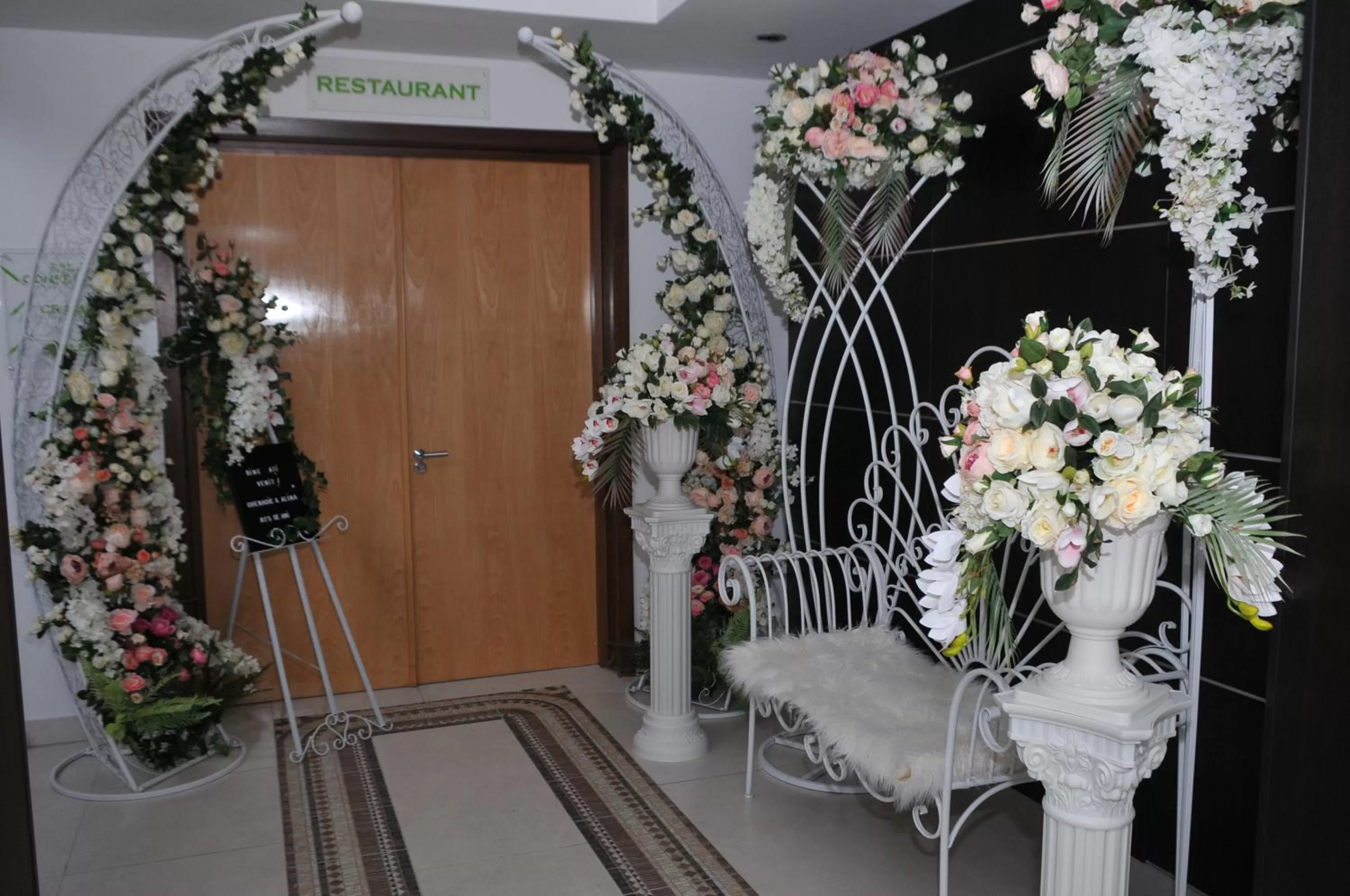 Evening entertainment in Hotel Ave Lux