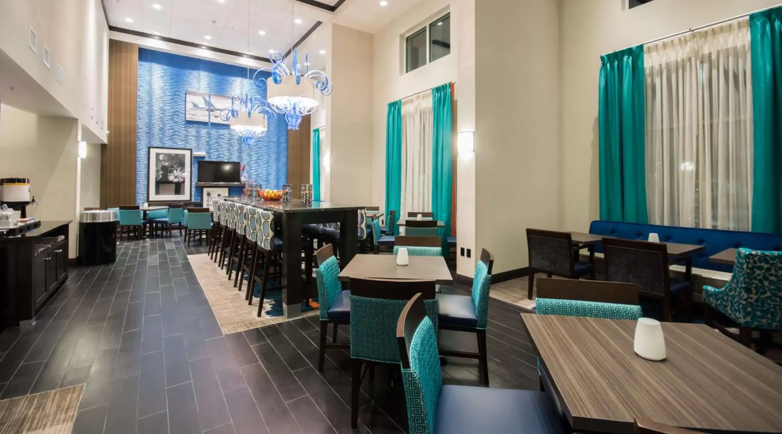 Lobby or reception, Restaurant/Places to Eat in Hampton Inn & Suites Orlando near SeaWorld