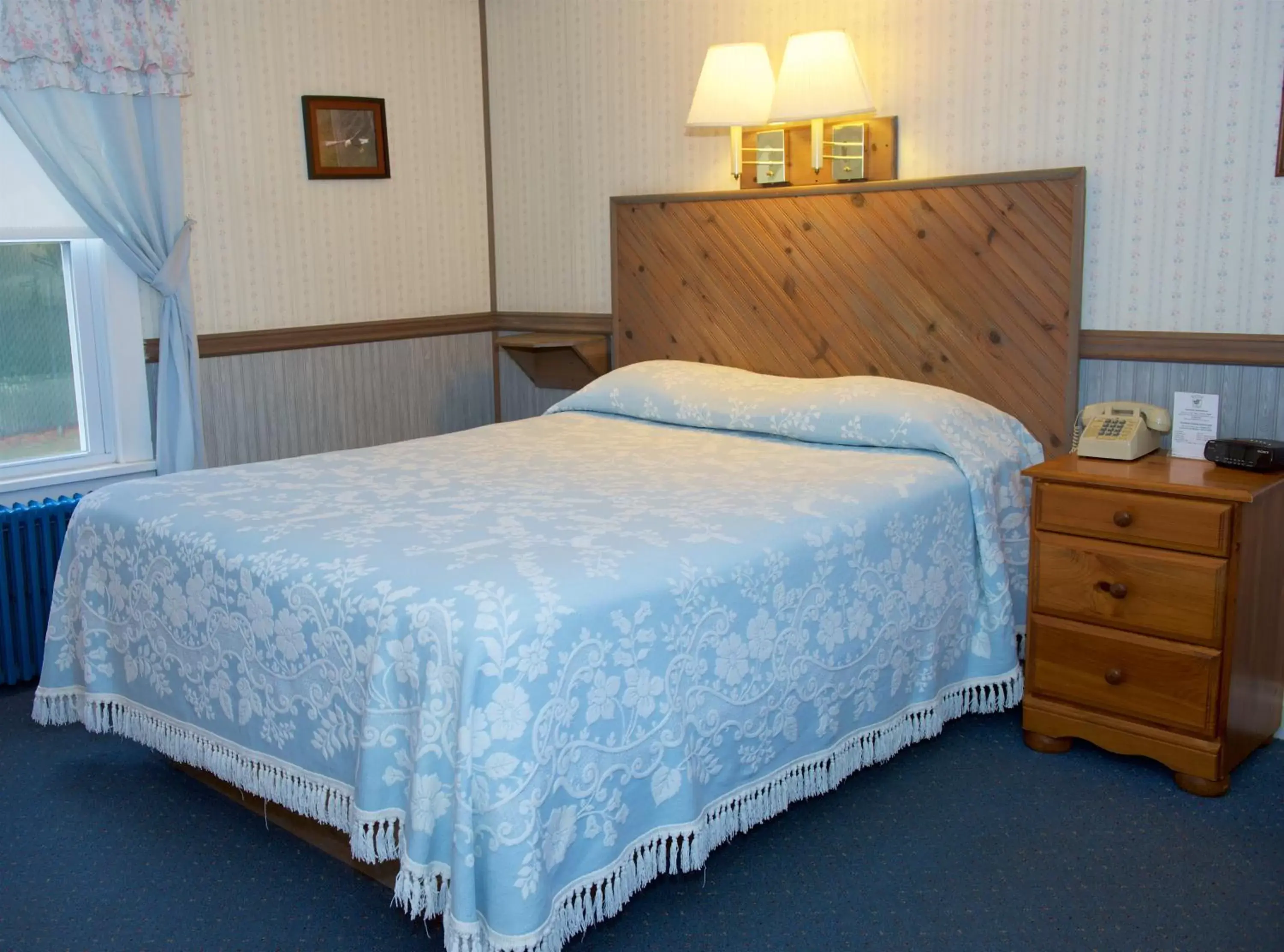 Bed in Myer Country Motel