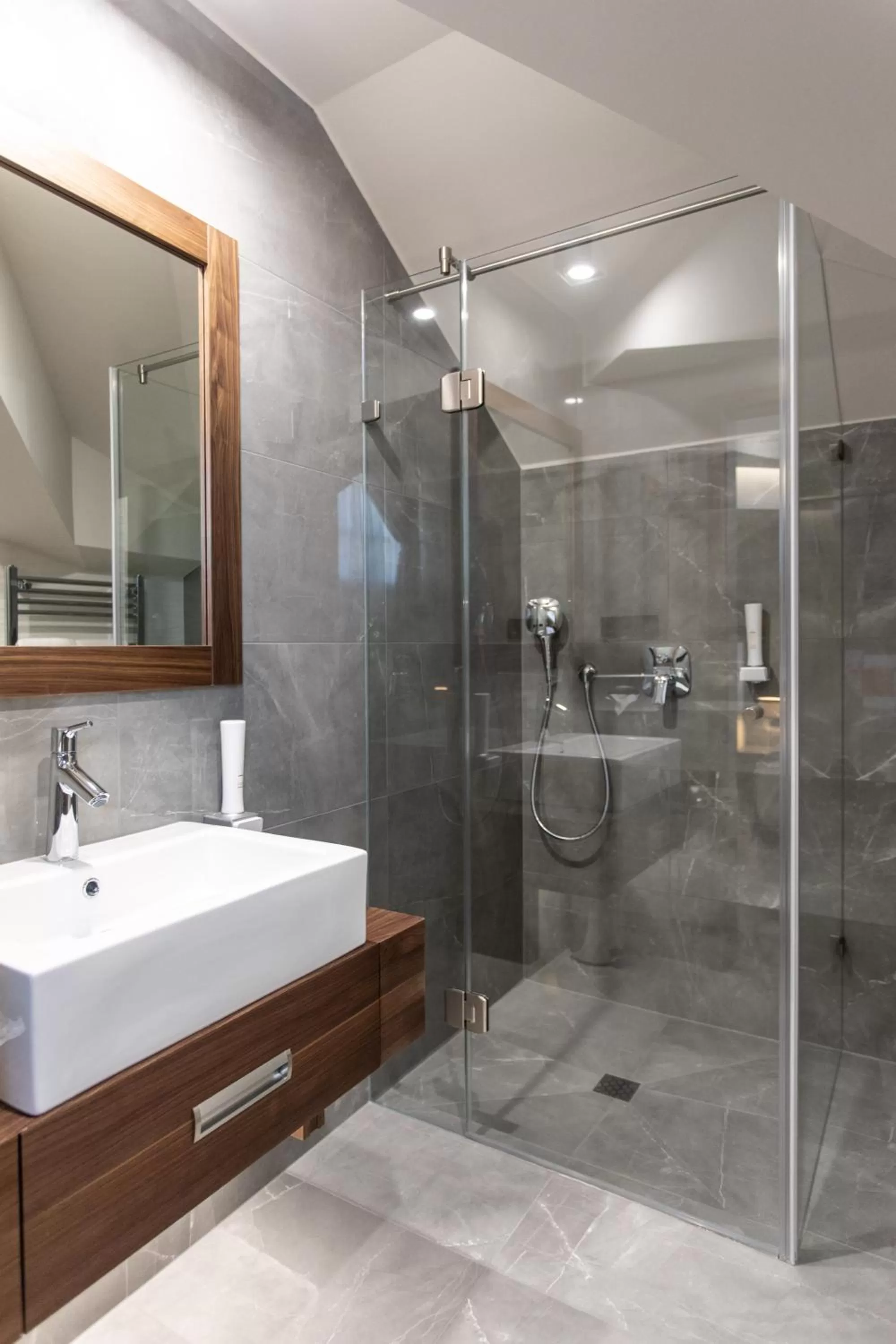 Shower in Artis Boutique Hotel