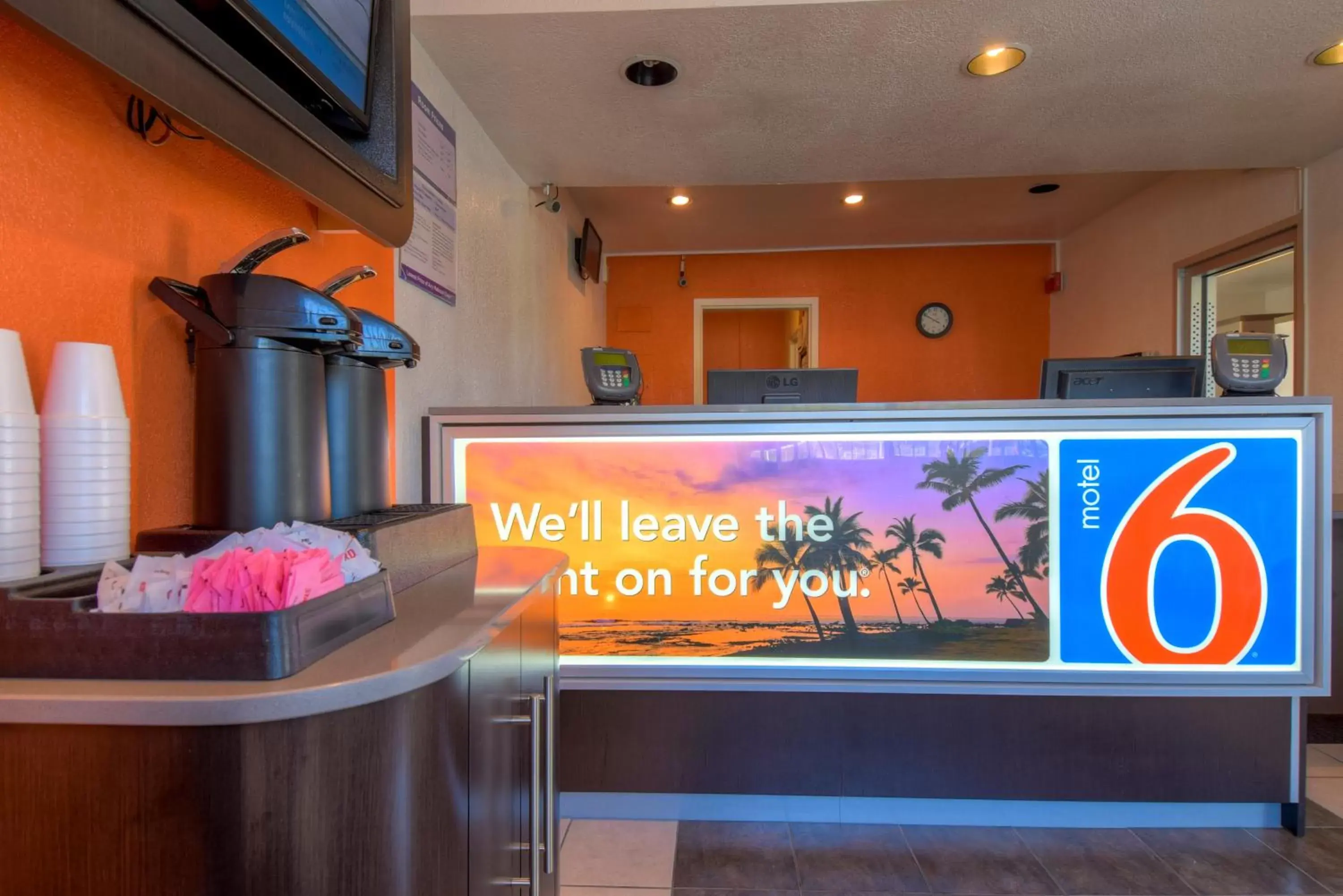 Lobby or reception in Motel 6-San Ysidro, CA - San Diego - Border