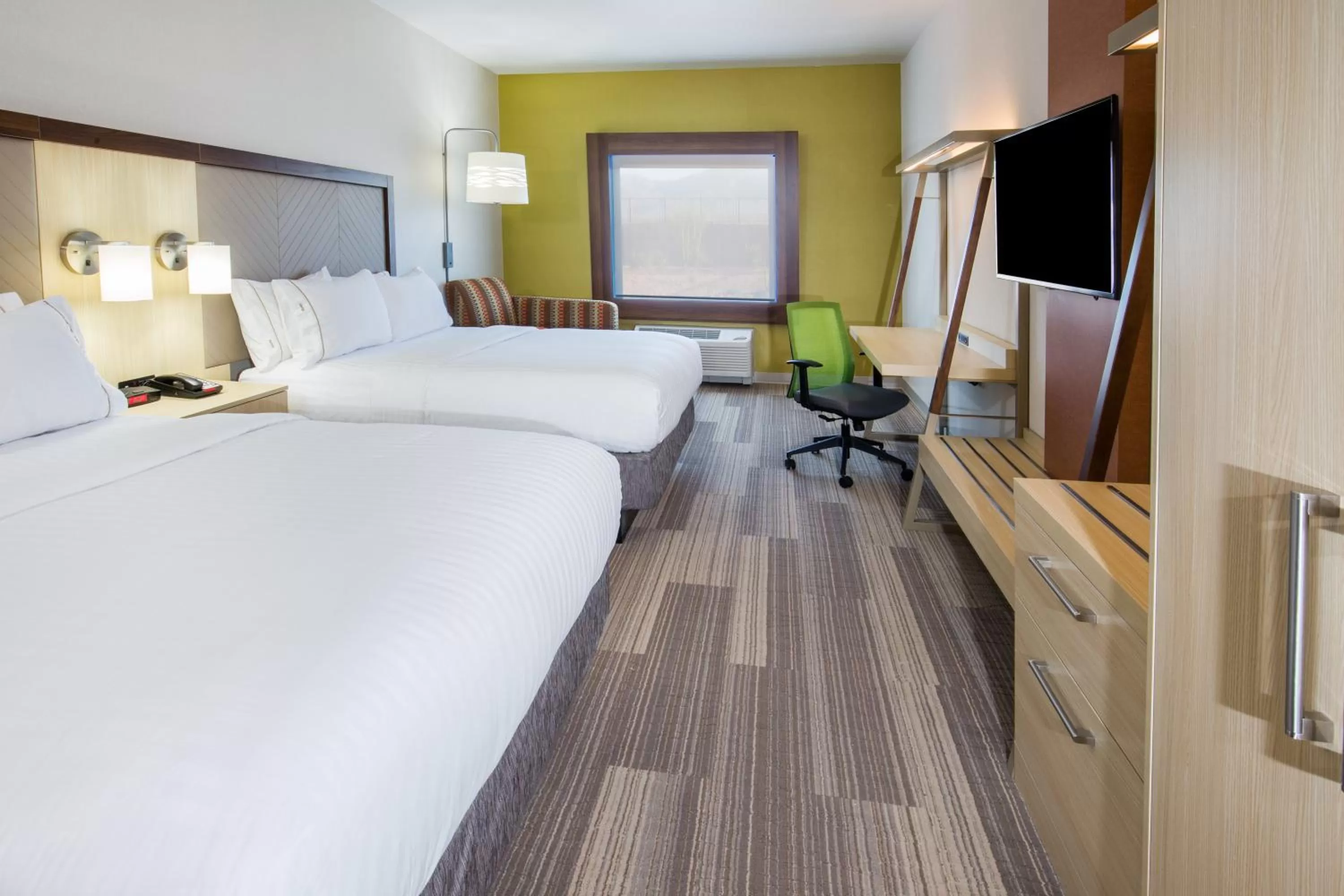 Photo of the whole room, Bed in Holiday Inn Express & Suites Pahrump by IHG