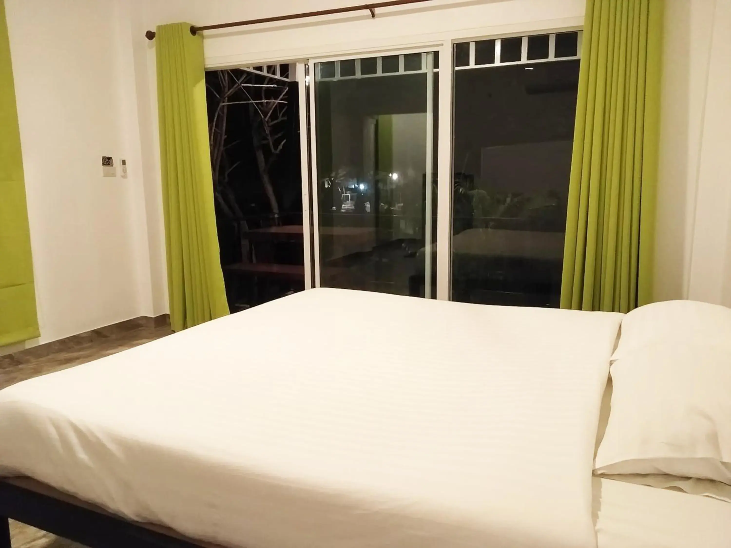 Bedroom, Bed in Pranburi Cabana Resort