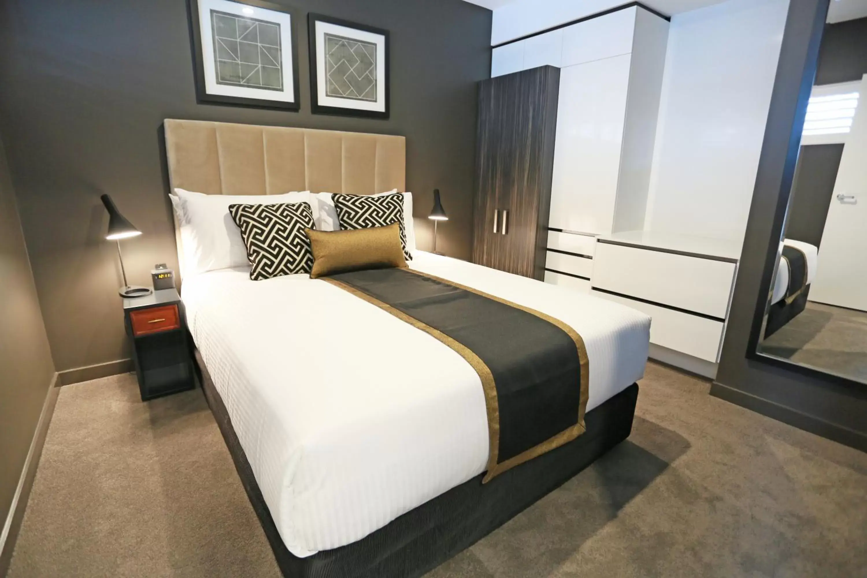 One-Bedroom Apartment in Alex Perry Hotel & Apartments One-Bedroom Apartment in Alex Perry Hotel & Apartments