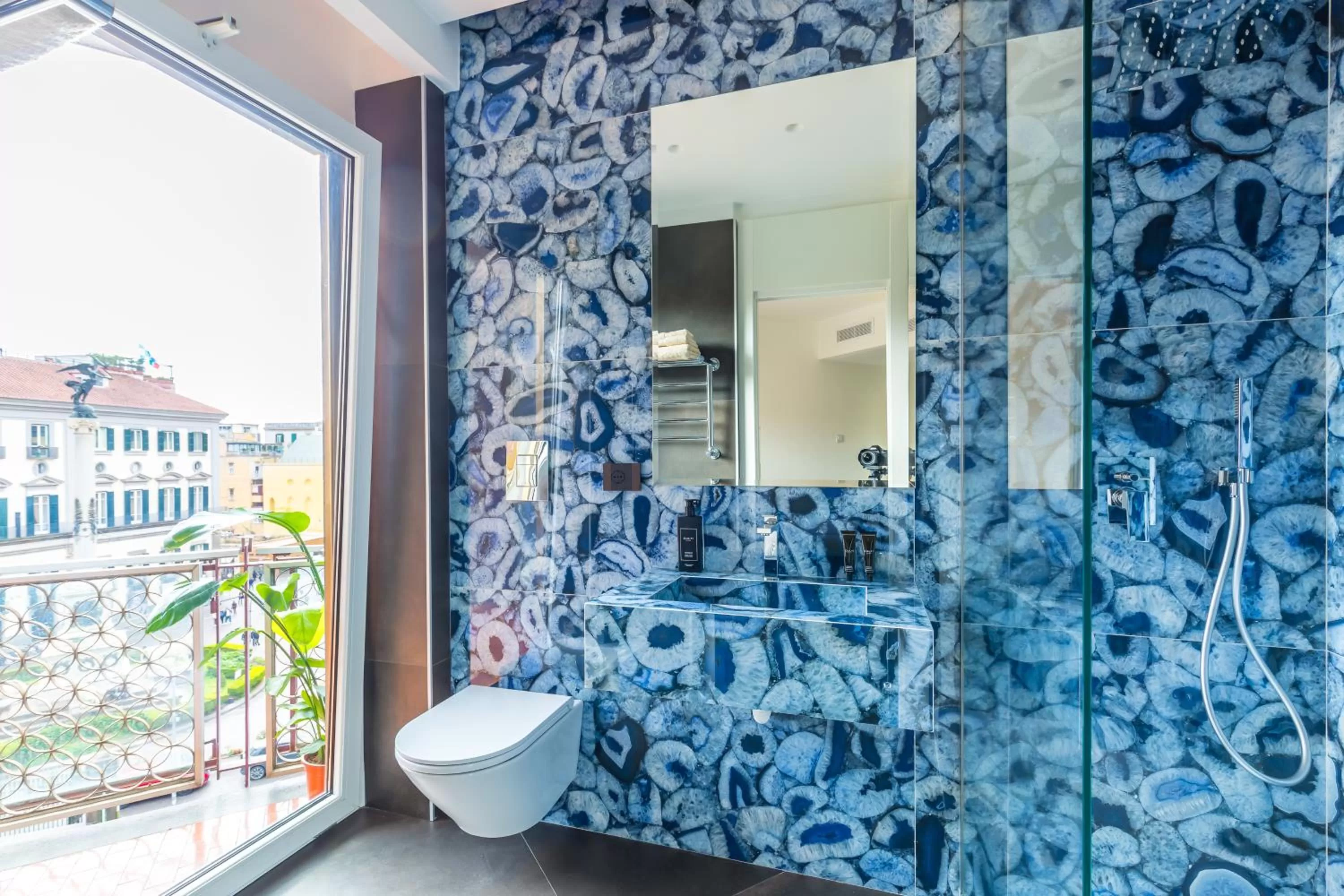 Shower in Dei Martiri Suite