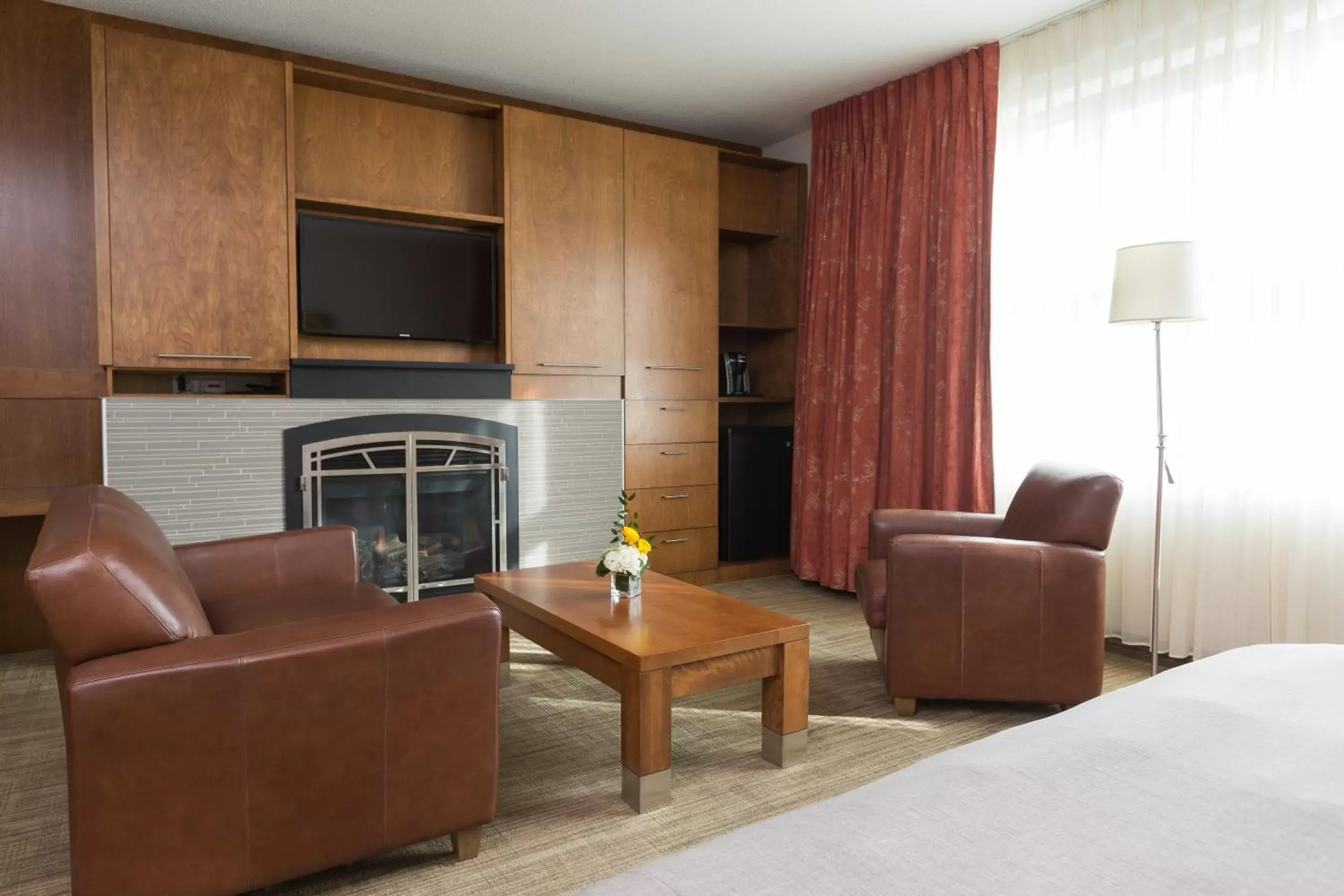 Photo of the whole room, Seating Area in Hotel Chateau Laurier Québec