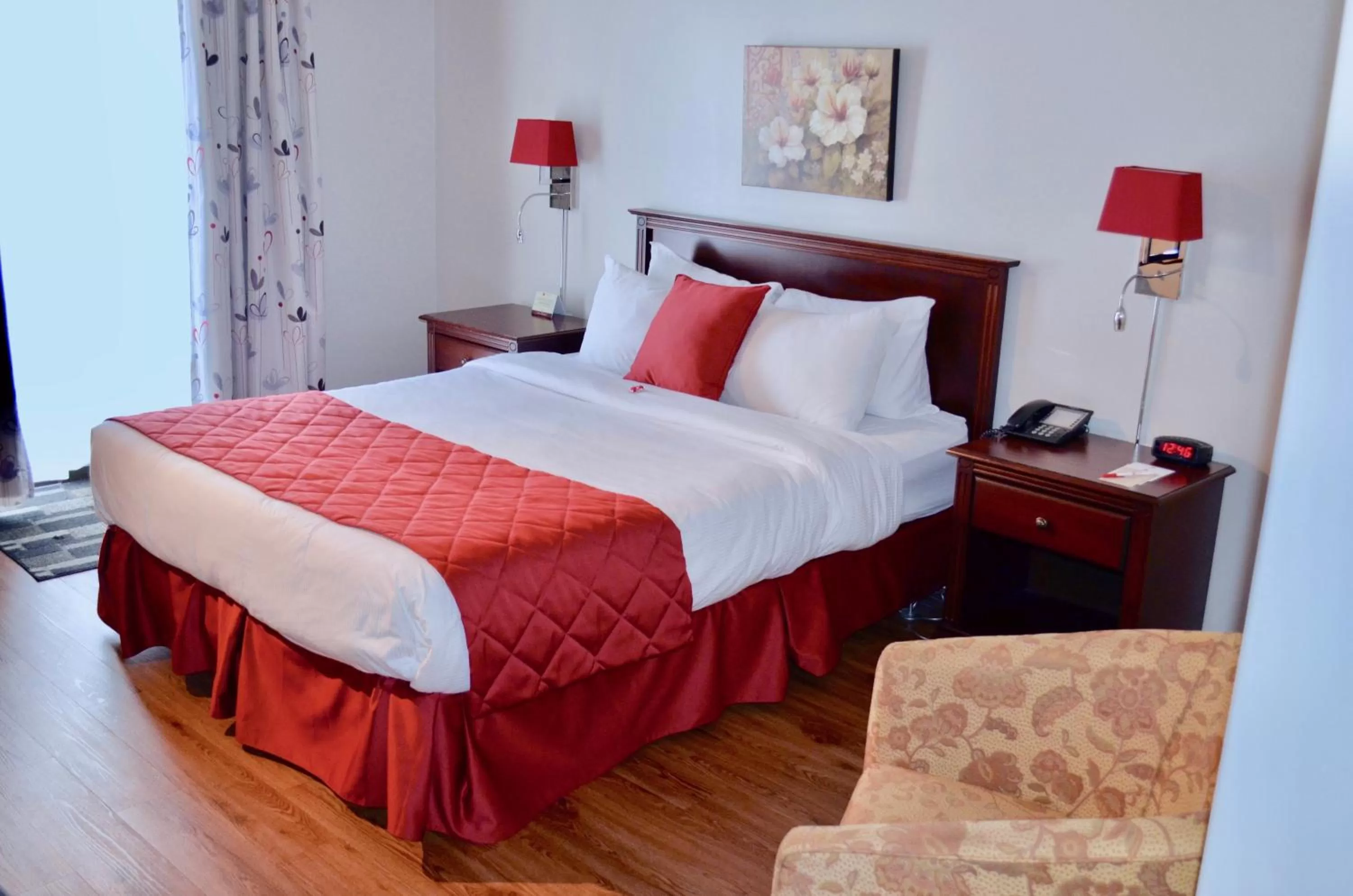 Photo of the whole room in Hôtel Le Floral