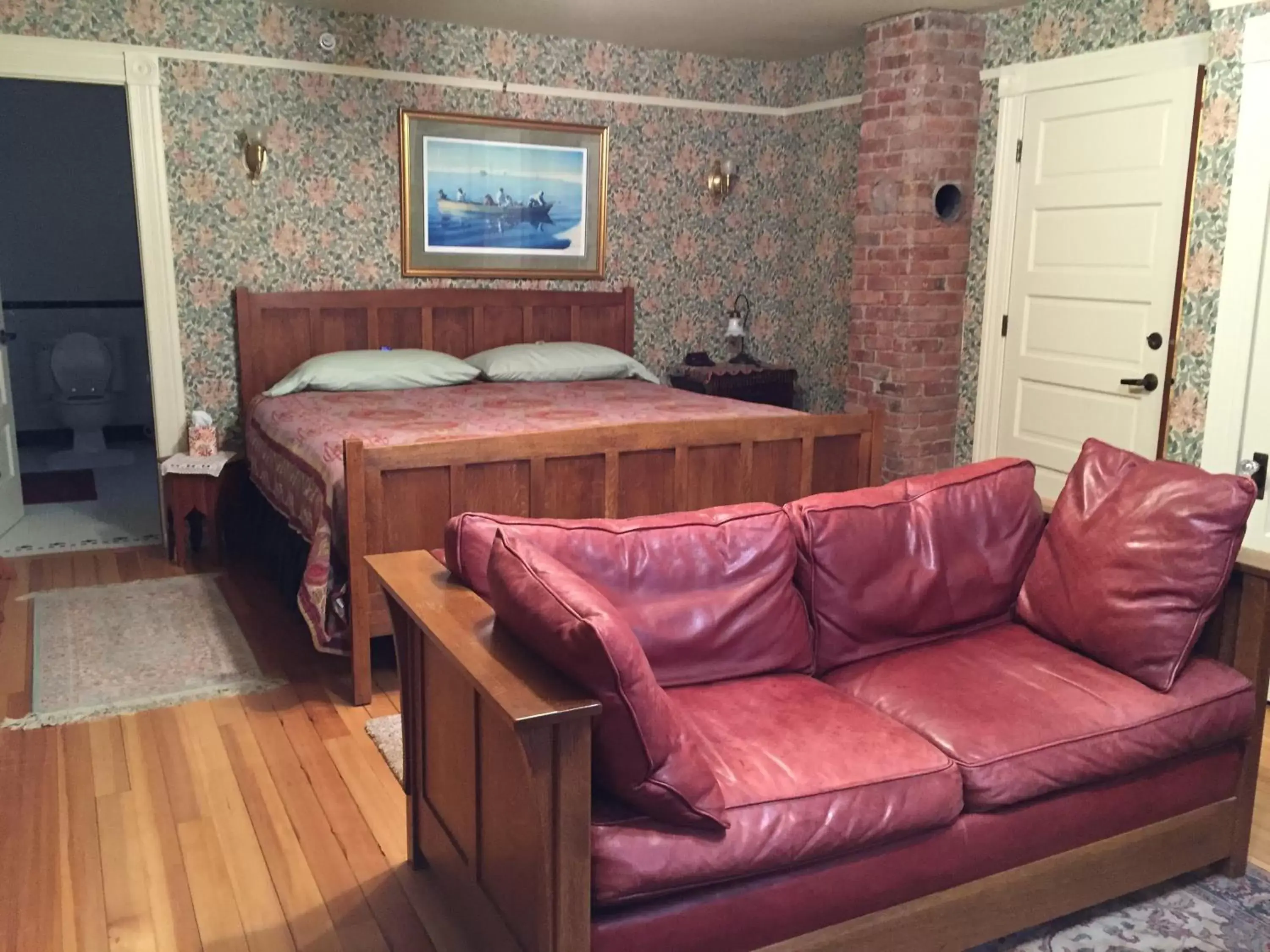 Room Photo in Alaska's Capital Inn Bed and Breakfast