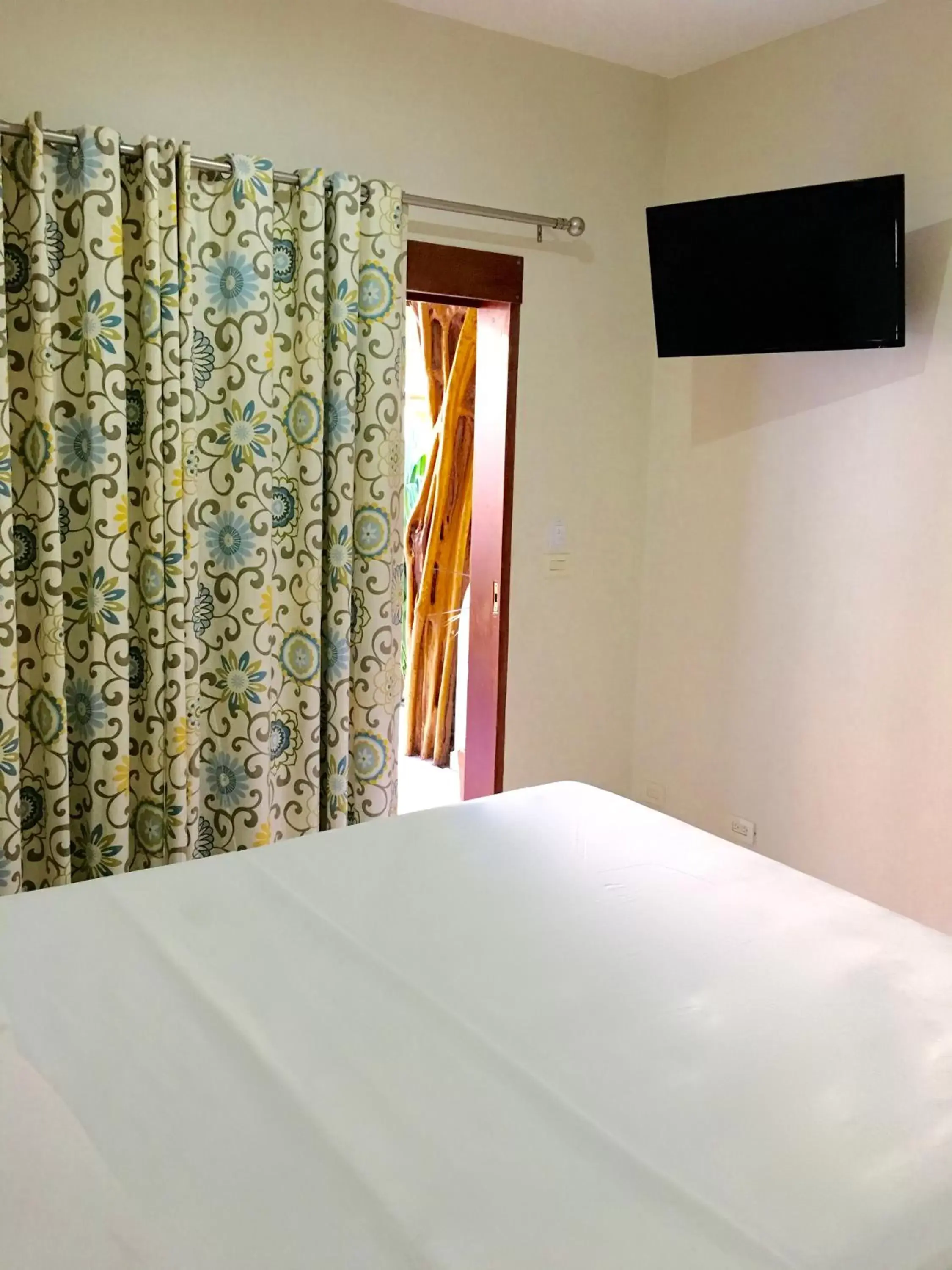 Bedroom, Bed in Ten North Tamarindo Beach Hotel
