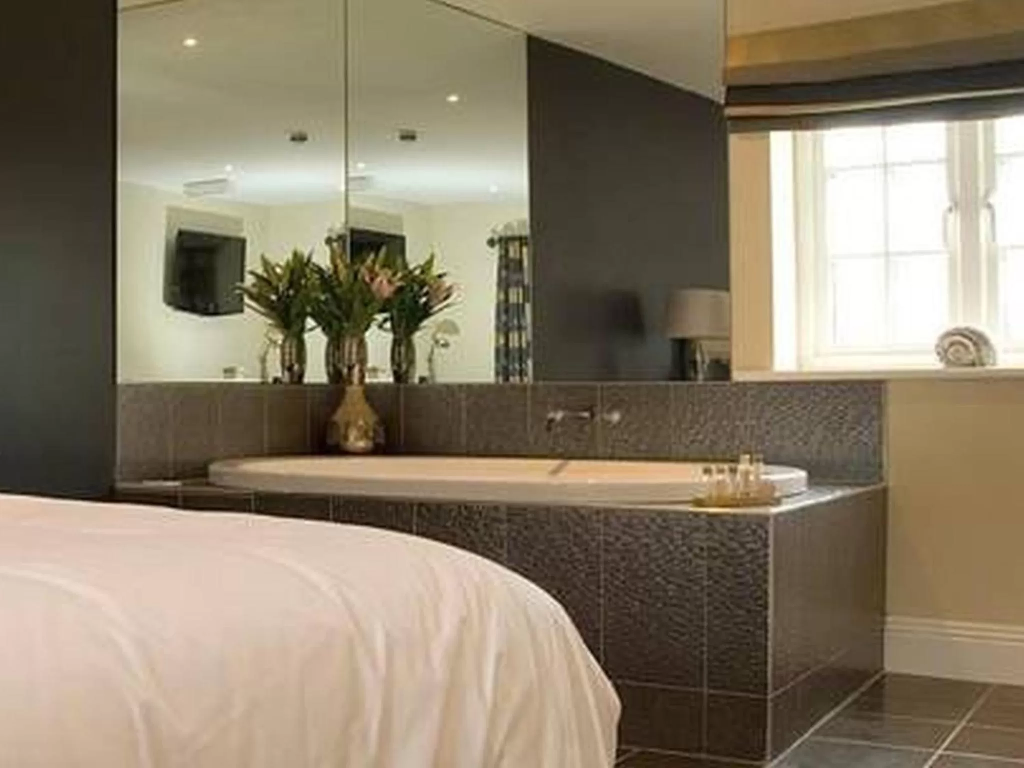 Other, Bed in The Keep Boutique Hotel