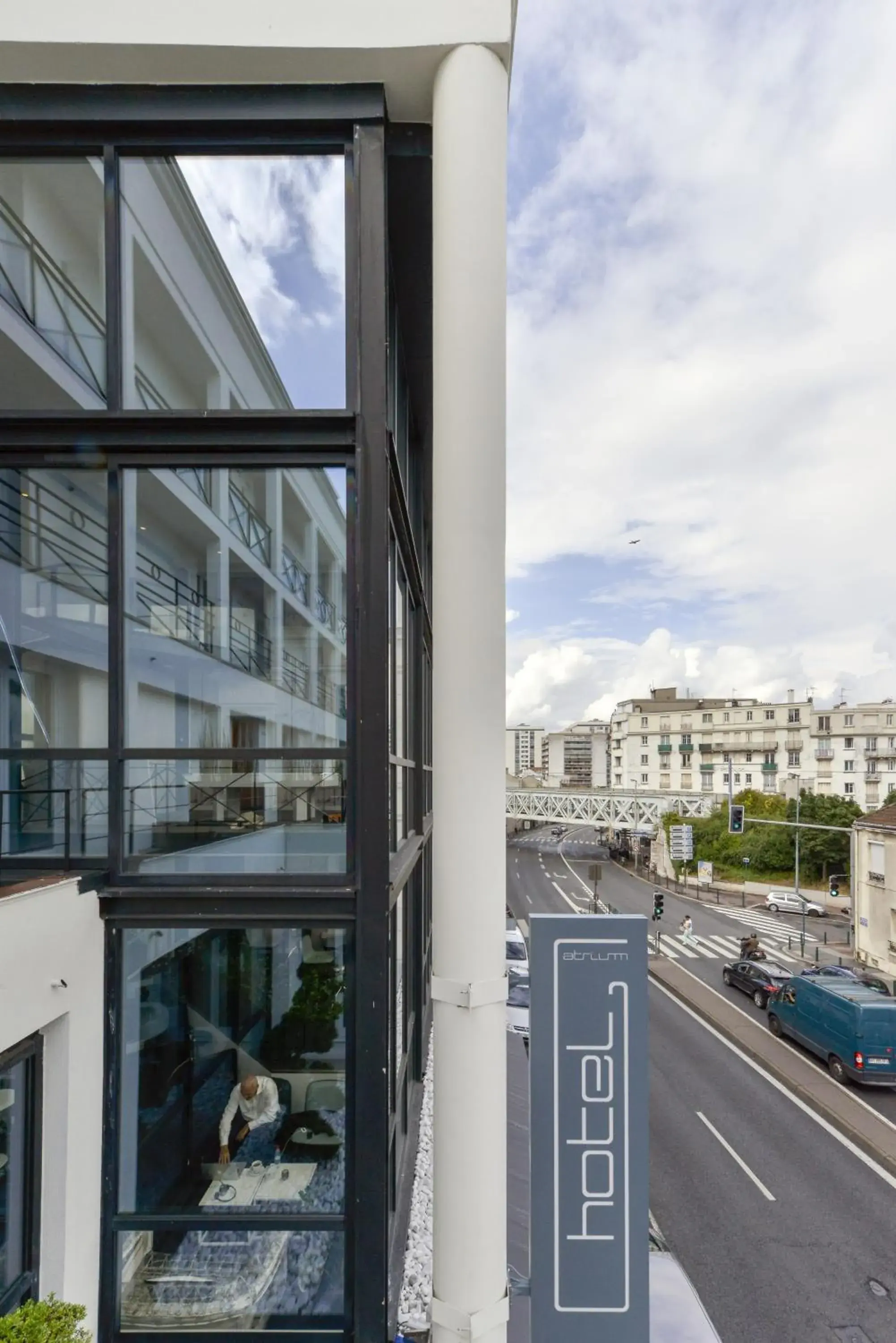 Property building in Hotel Atrium