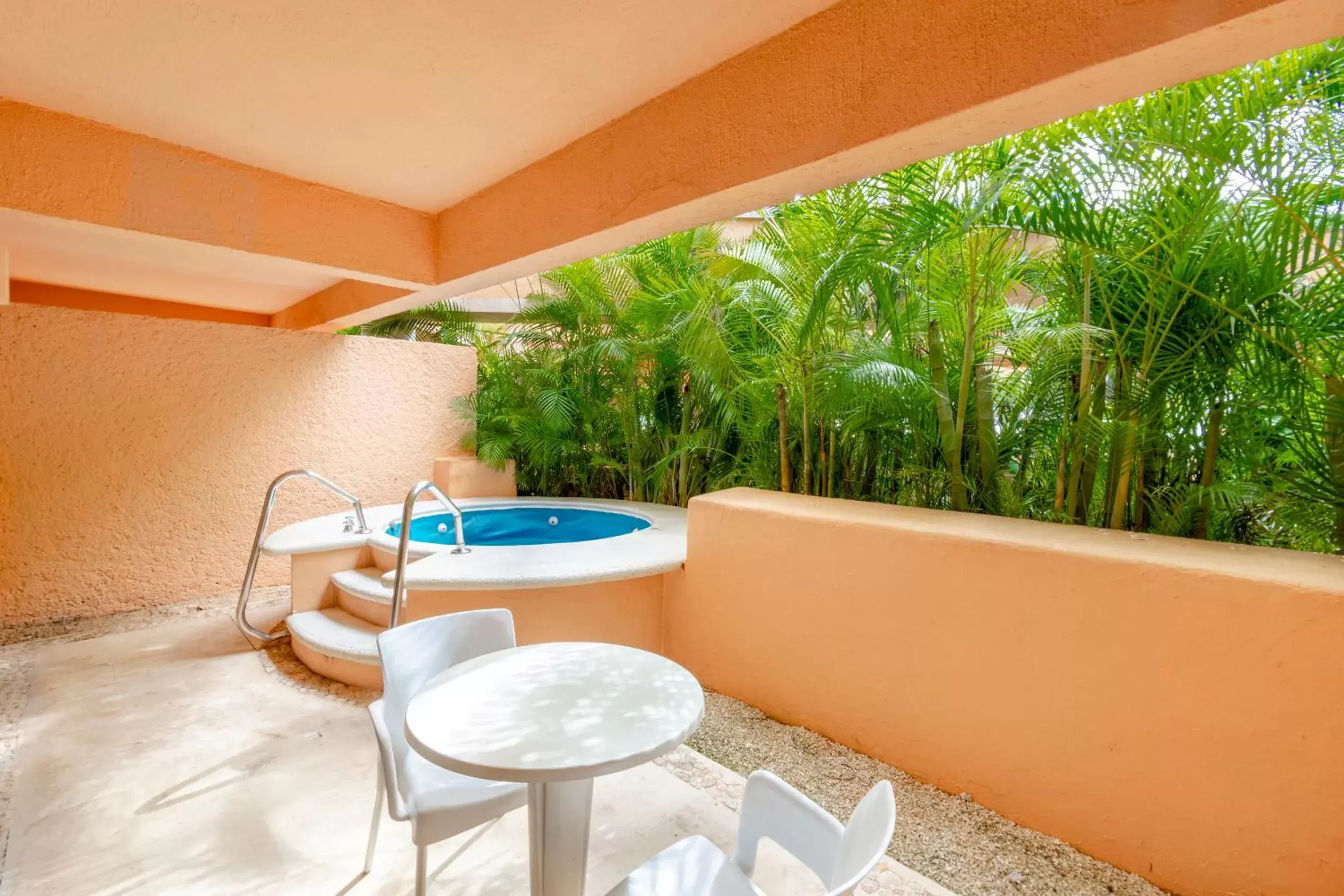 Suite with Garden View in Puerto Aventuras Hotel & Beach Club Suite with Garden View in Puerto Aventuras Hotel & Beach Club