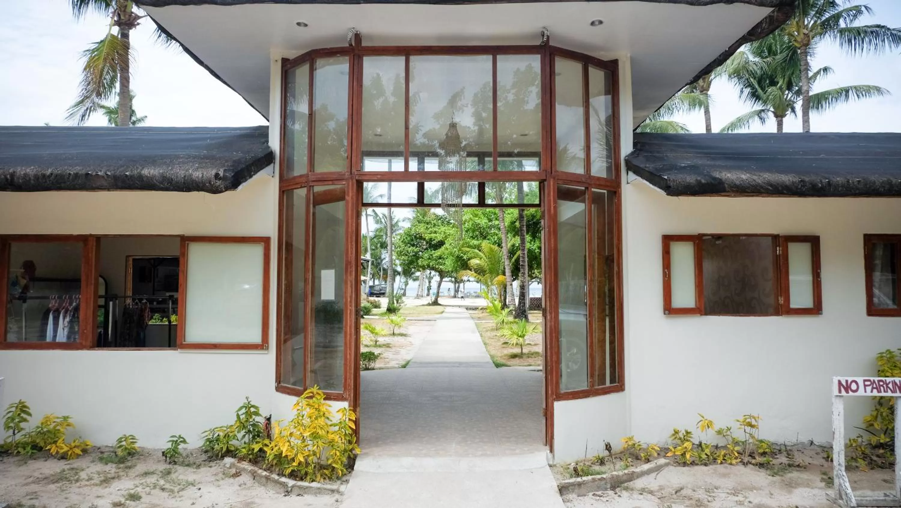 Facade/entrance in La Playa Estrella Beach Resort