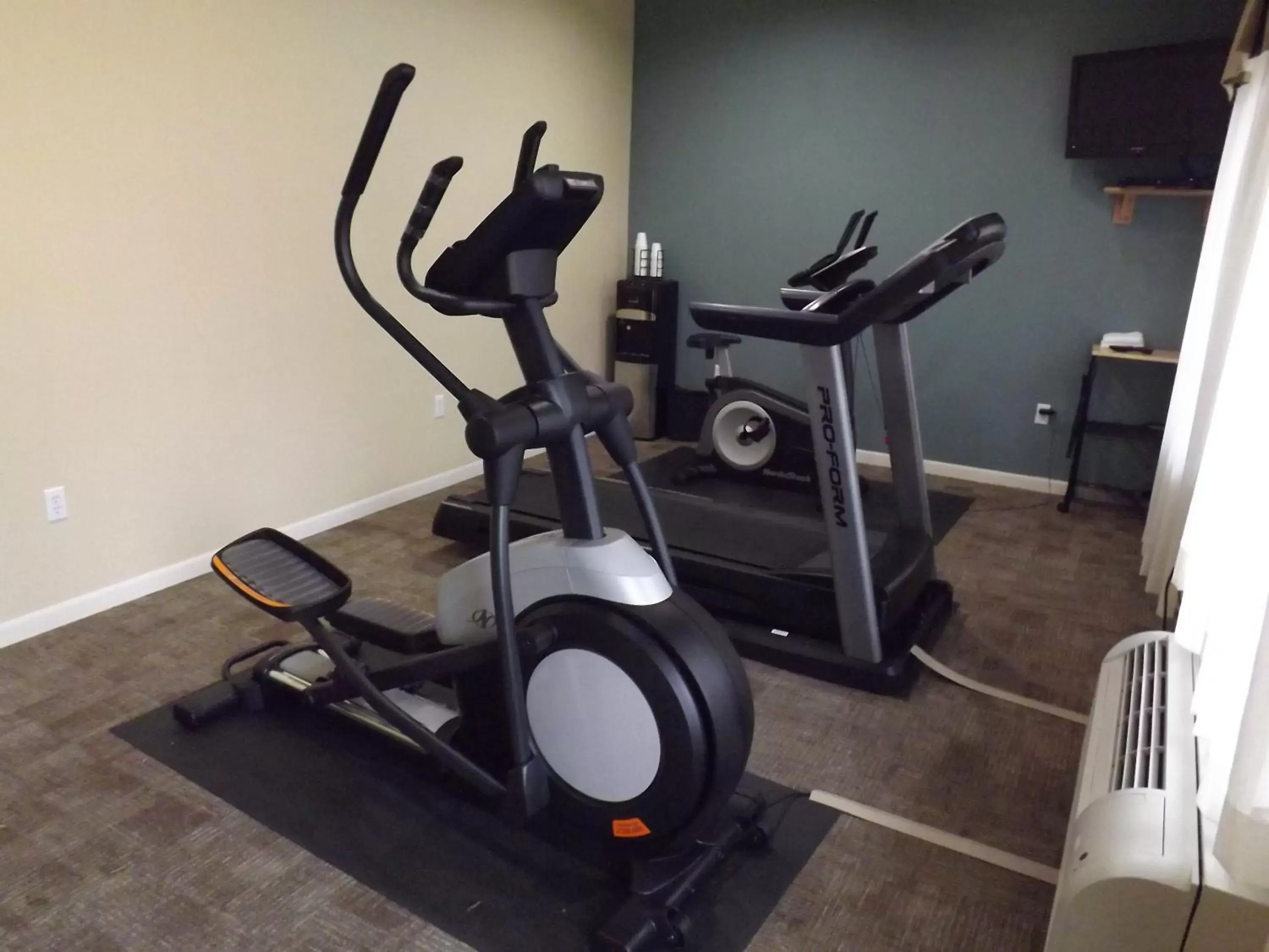 Fitness centre/facilities, Fitness Center/Facilities in Sunriser Inn