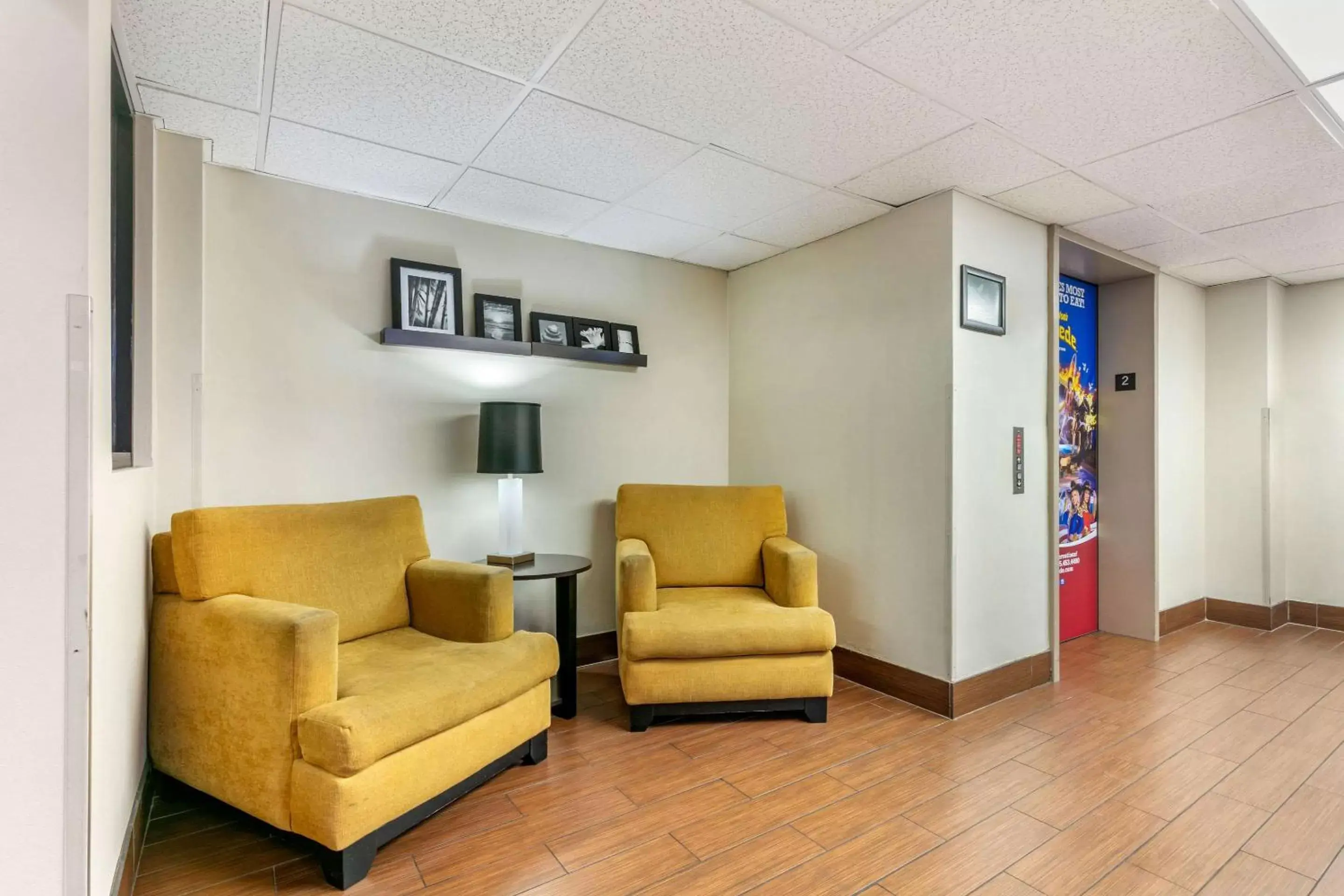 Lobby or reception, Seating Area in Sleep Inn & Suites near Sports World Blvd