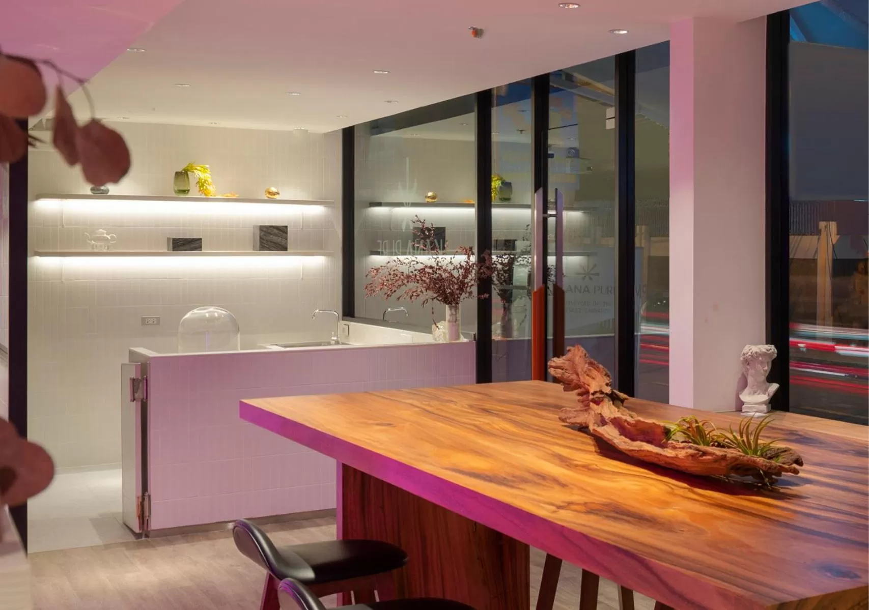 Lounge or bar in Jono Bangkok Asok Hotel