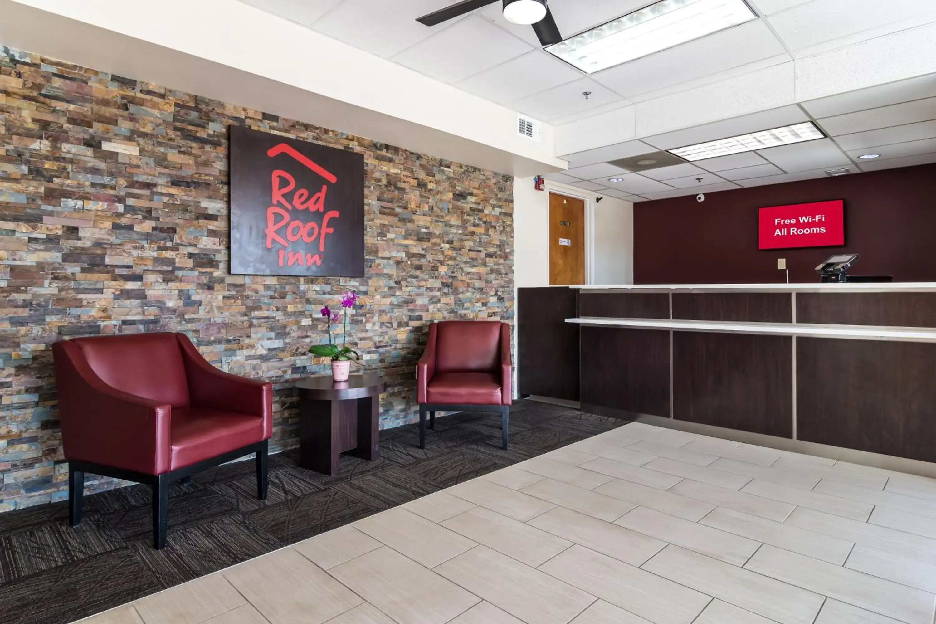 Lobby or reception, Lobby/Reception in Red Roof Inn Atlanta - Kennesaw State University
