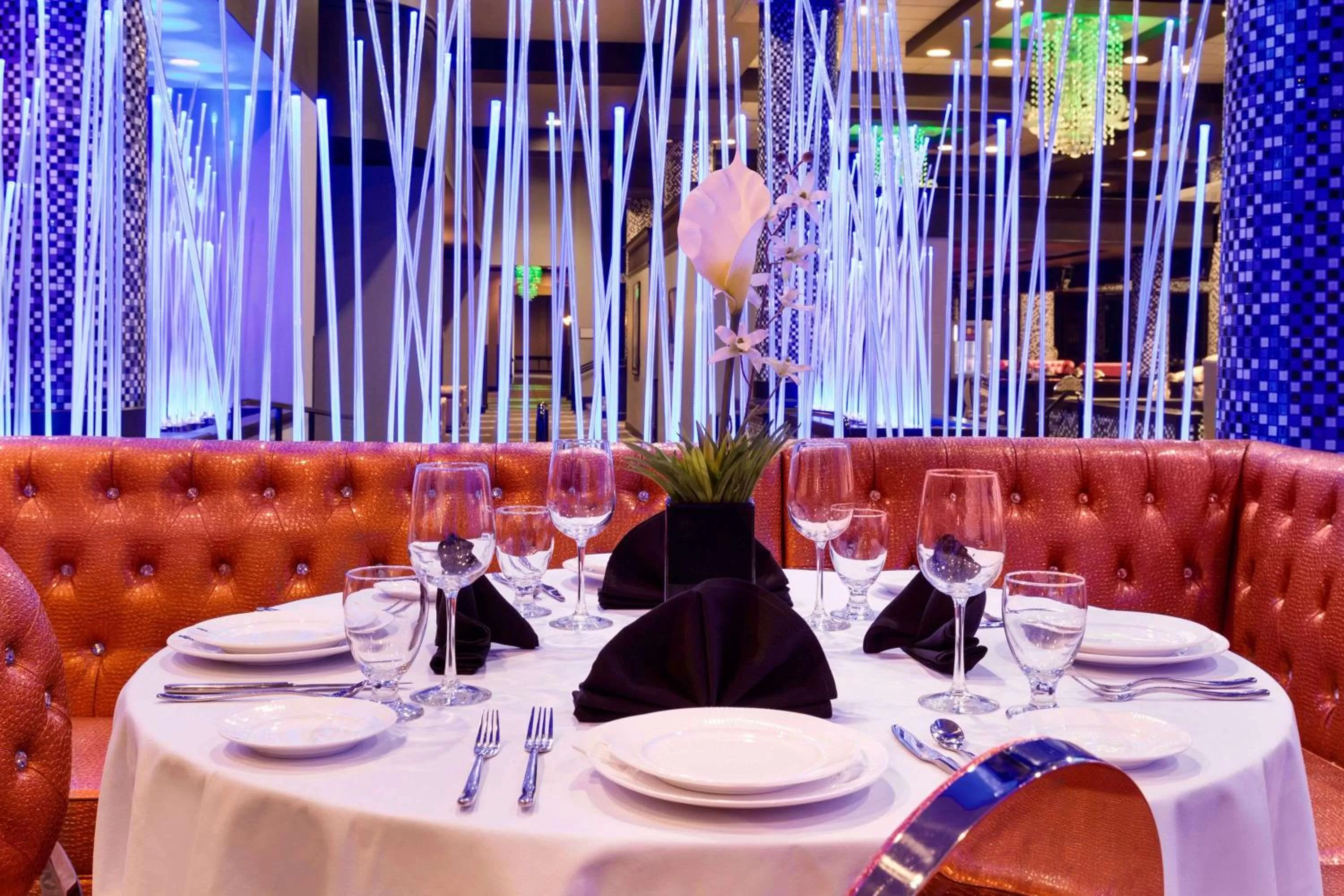 Restaurant/places to eat in Wyndham Garden Dallas North