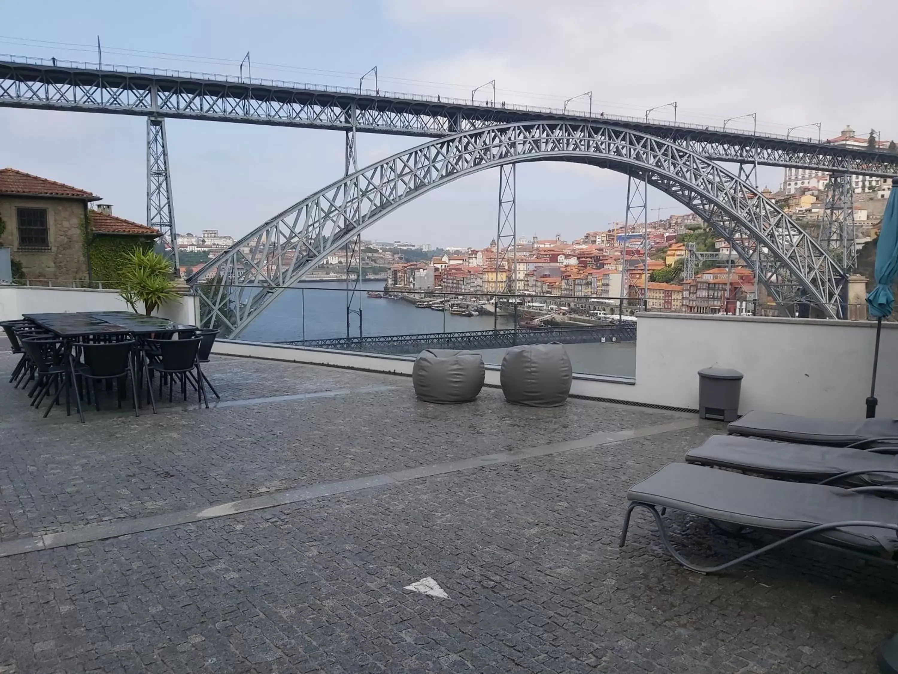 Bridge It - Suites & Views