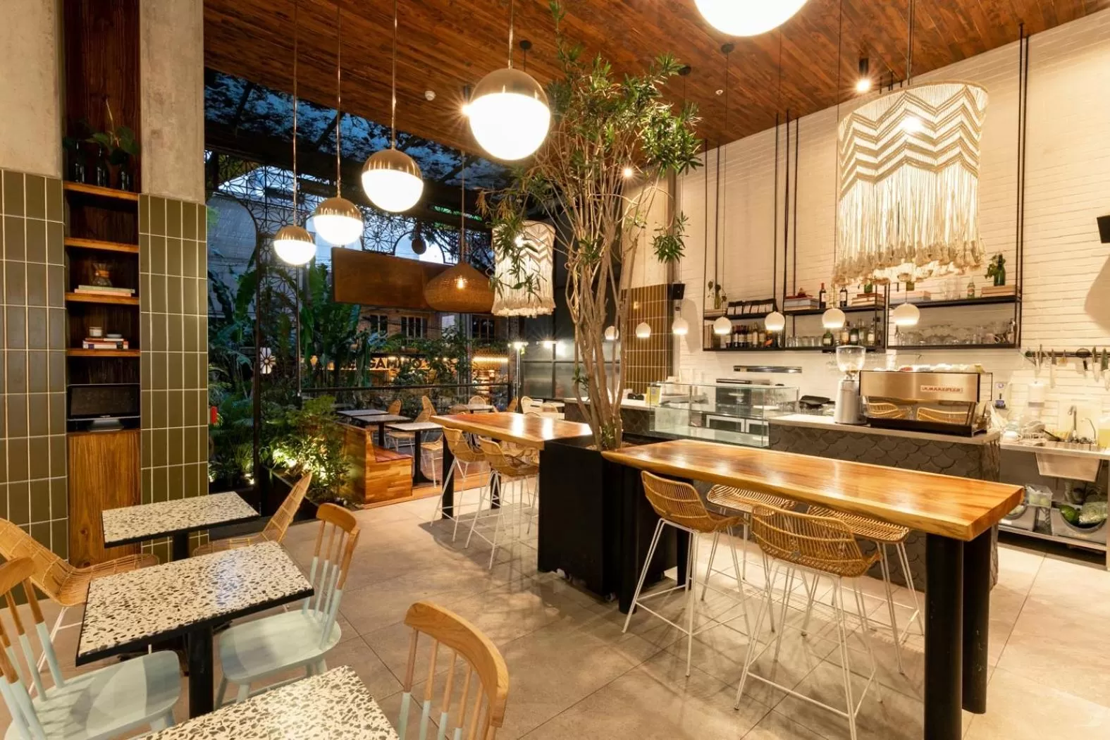 Restaurant/Places to Eat in Celestino Boutique Hotel