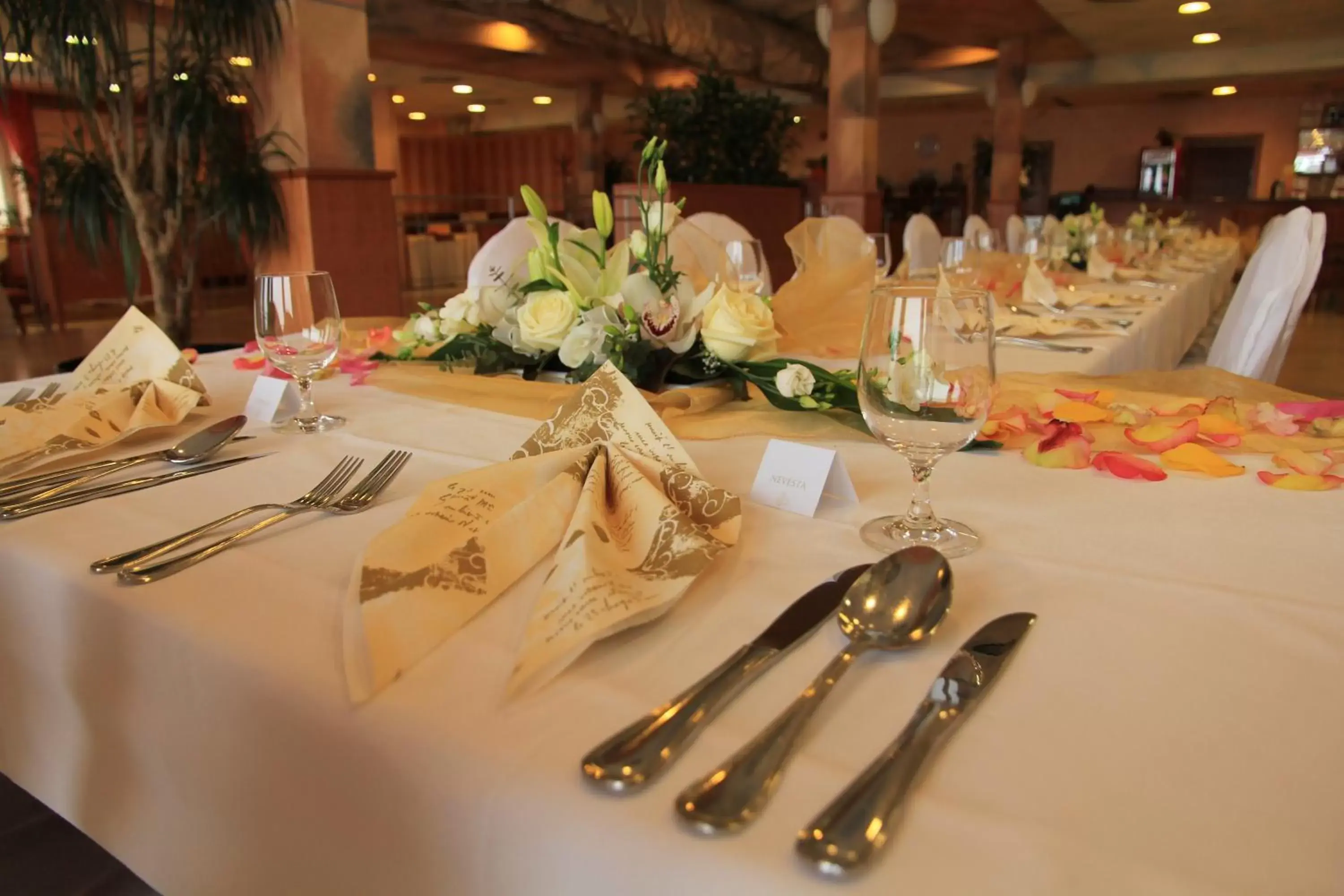 Decorative detail, Restaurant/Places to Eat in PRIMAVERA Hotel & Congress centre