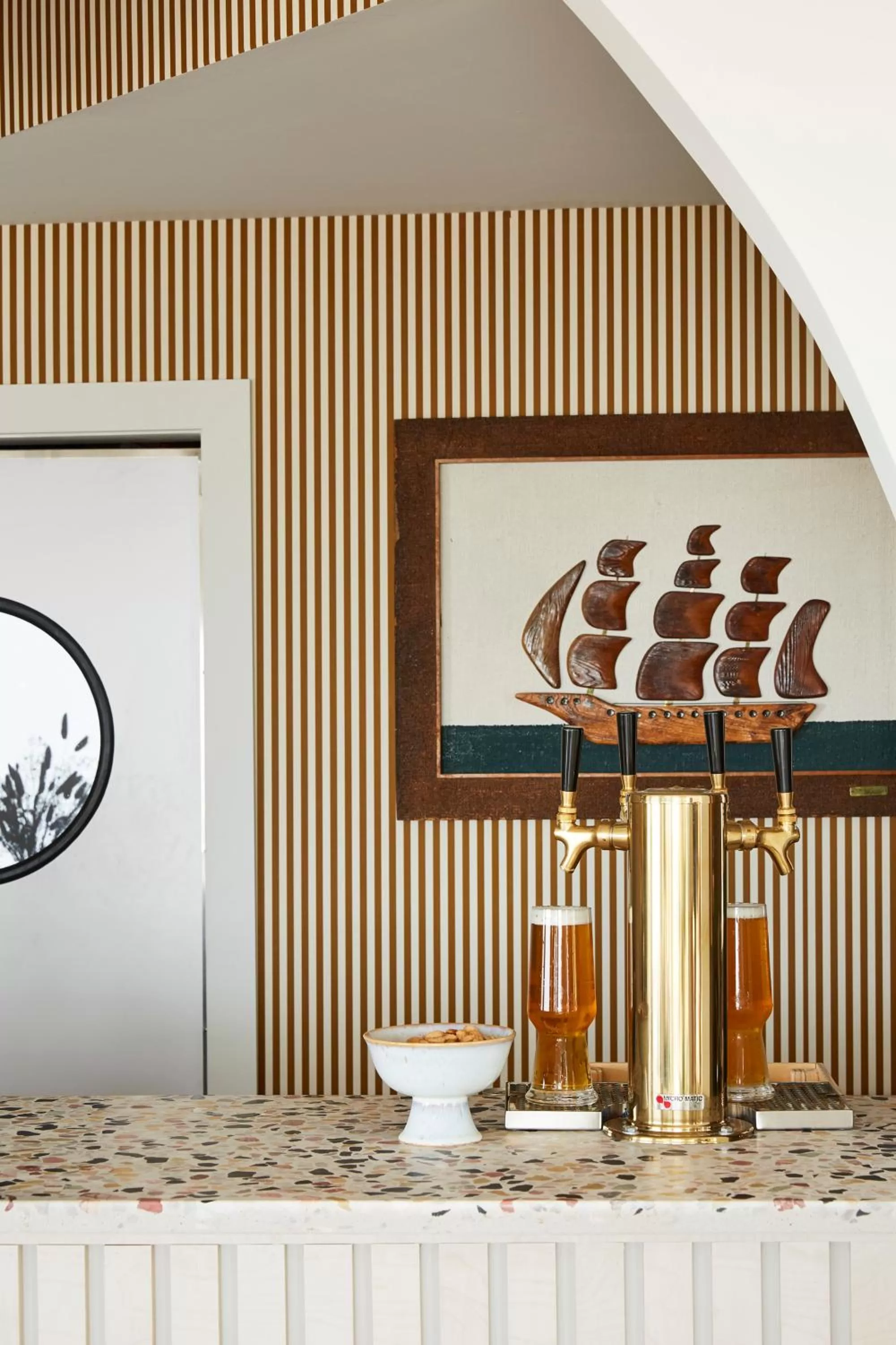 Lounge or bar in White Water