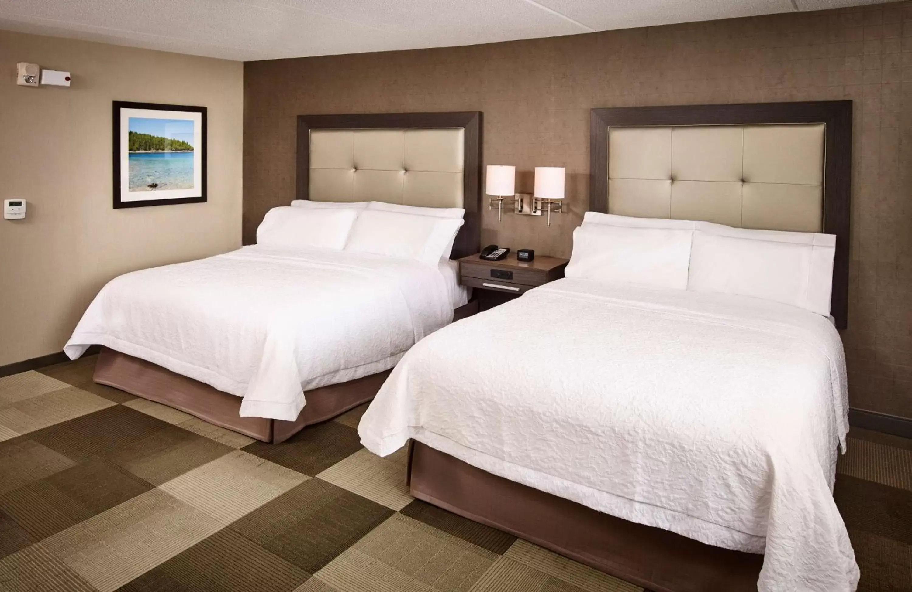 Bed in Hampton Inn by Hilton Sarnia/Point Edward