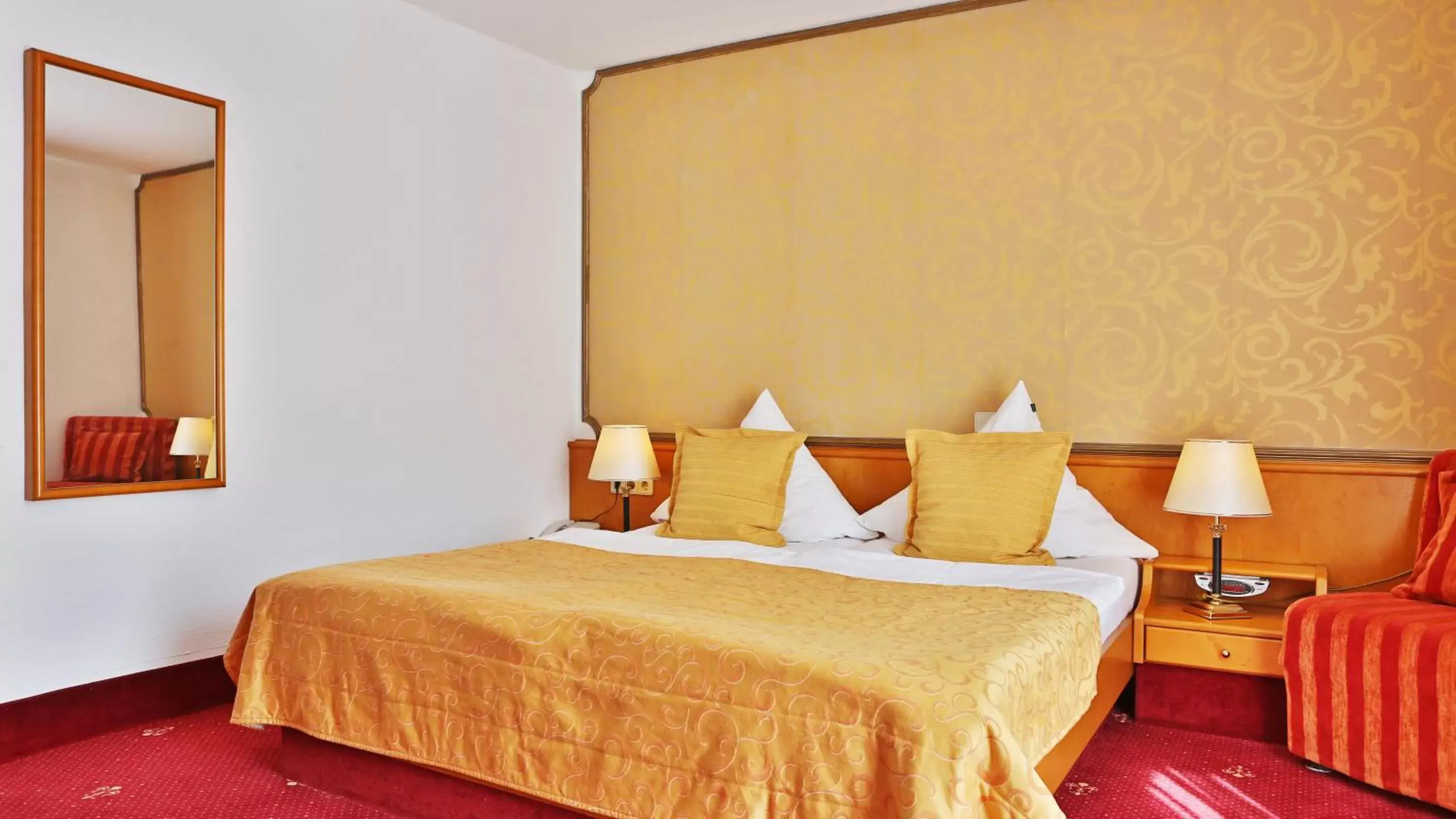 Bed in Hotel Neckarlux