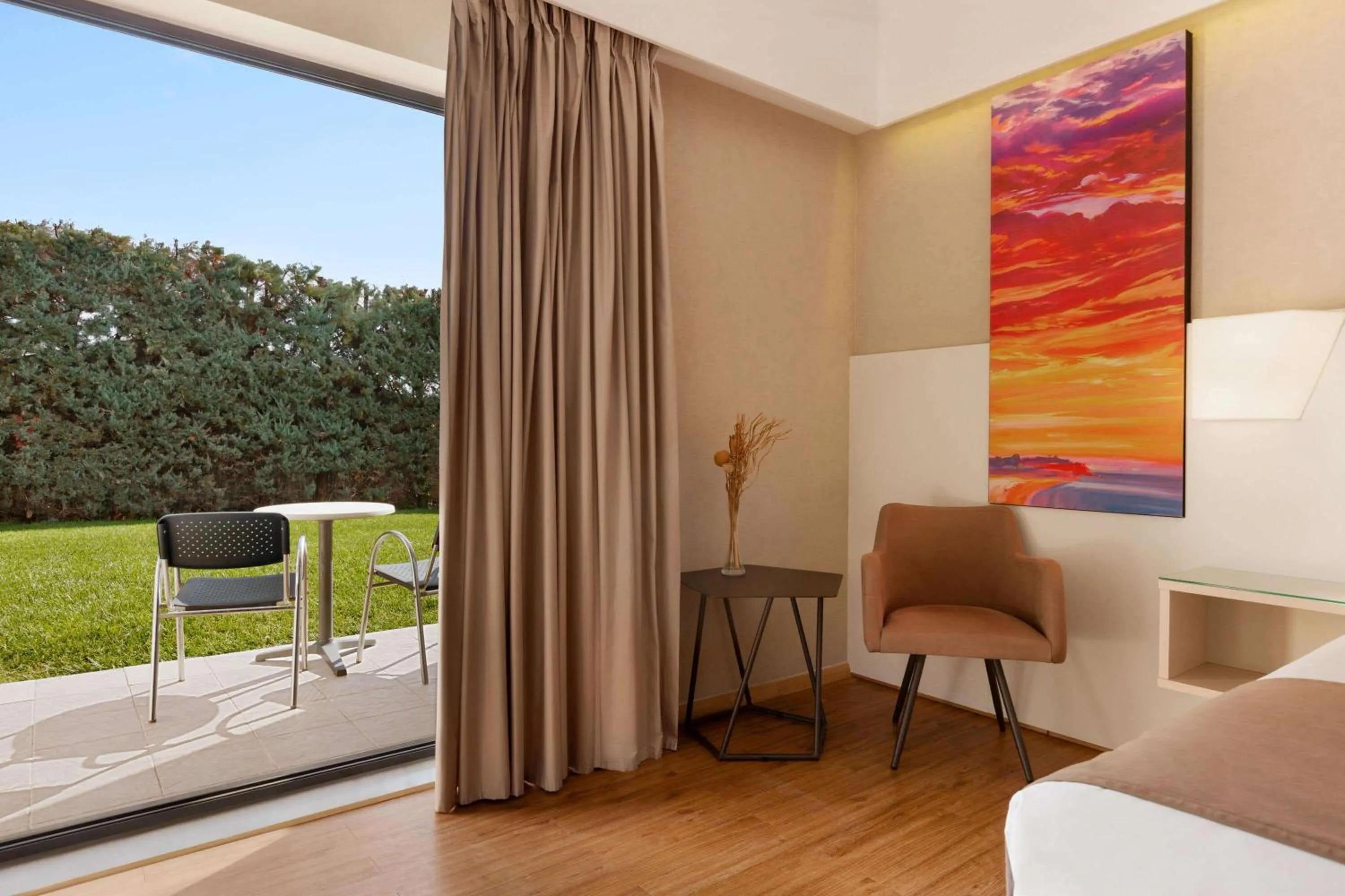 Photo of the whole room in Ramada Plaza by Wyndham Thraki