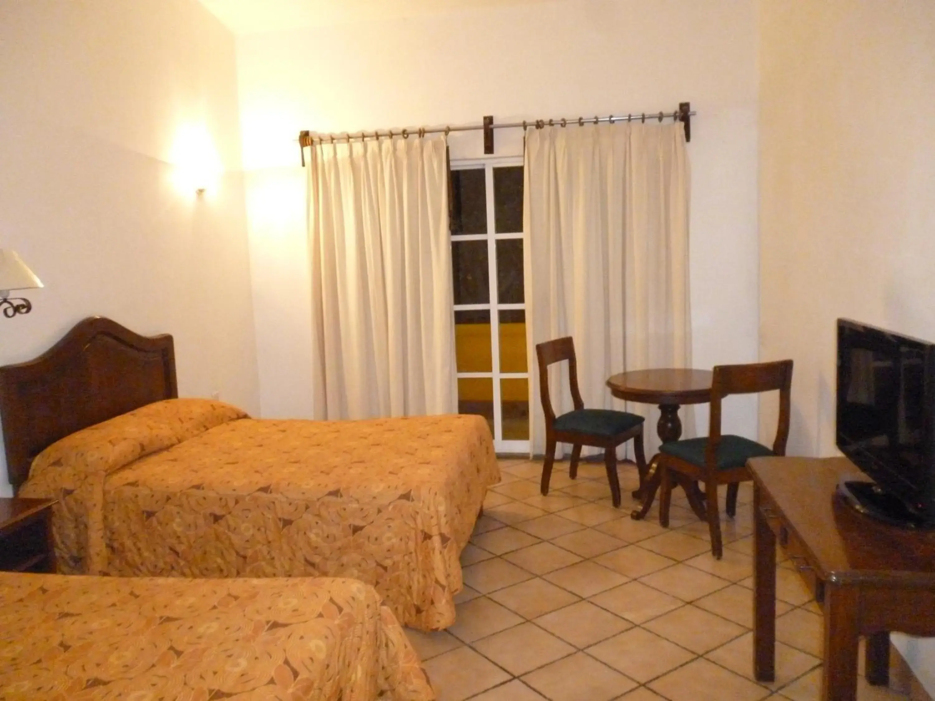Photo of the whole room, Bed in Hotel Antiguo Fortin