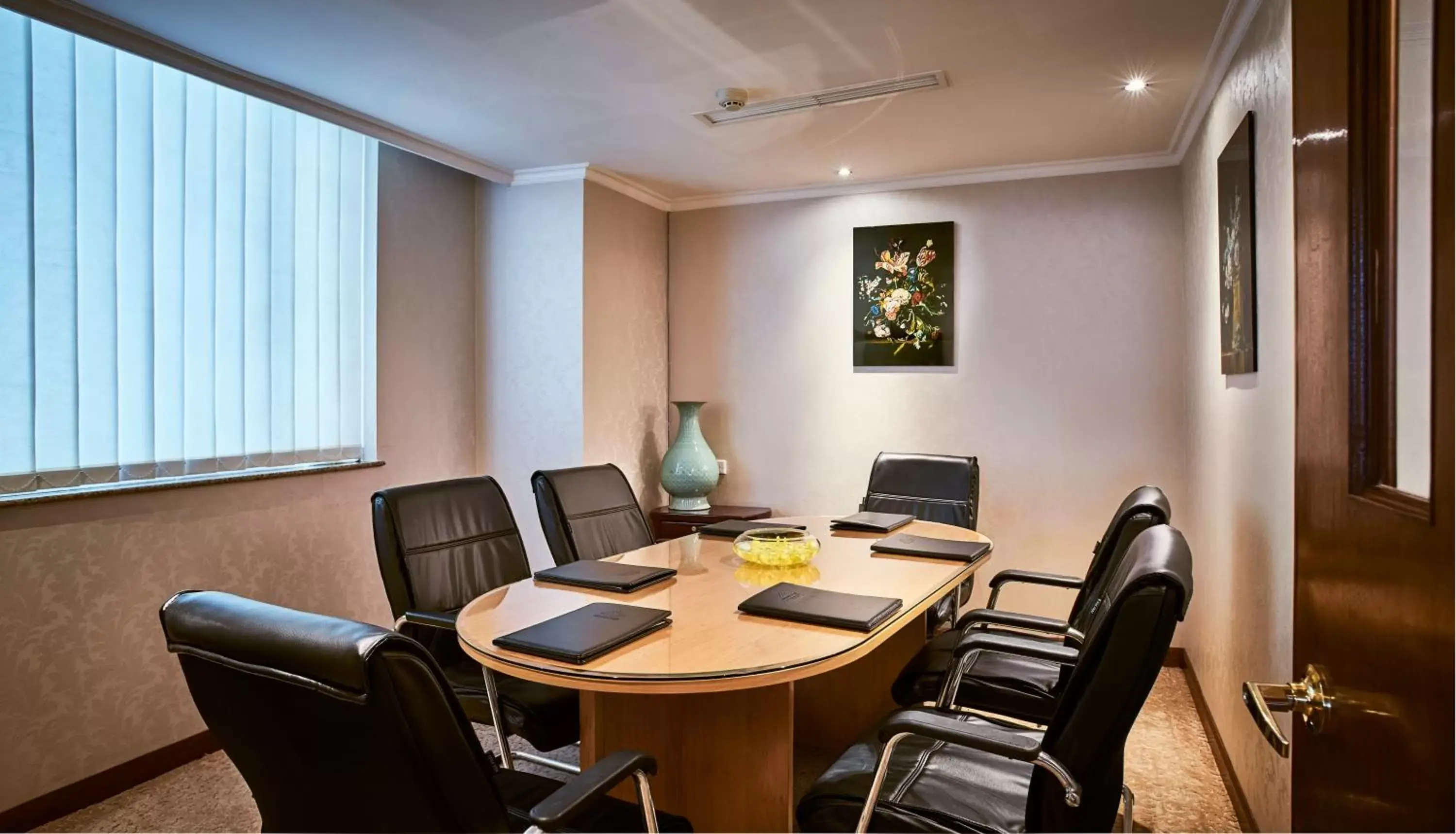 Meeting/conference room in Windsor Plaza Hotel