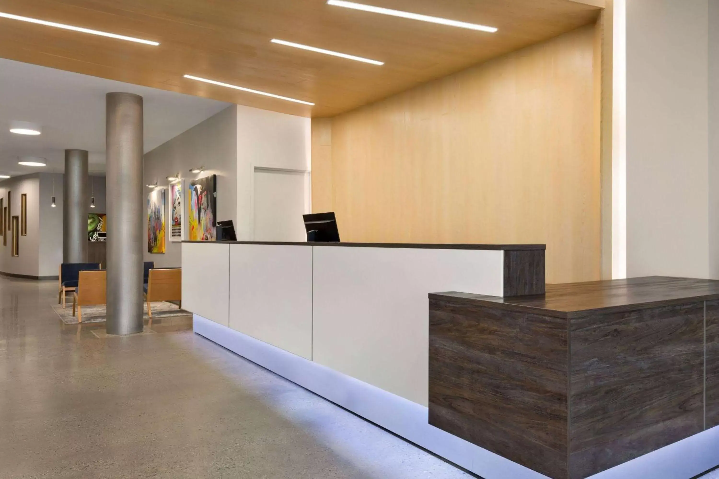 Lobby or reception, Lobby/Reception in Wingate by Wyndham Bronx Haven Park