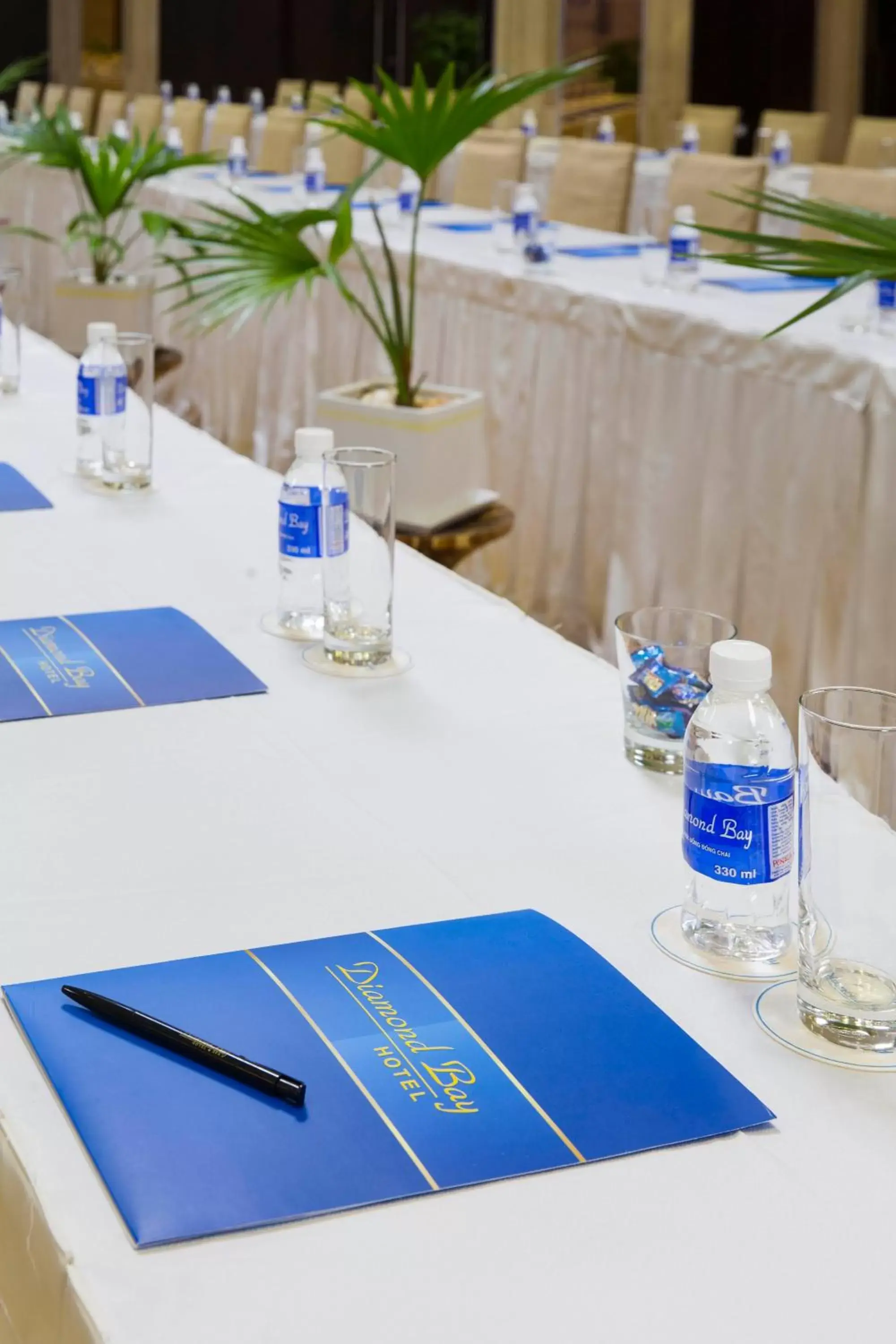 Business facilities, Business Area/Conference Room in Diamond Bay Hotel