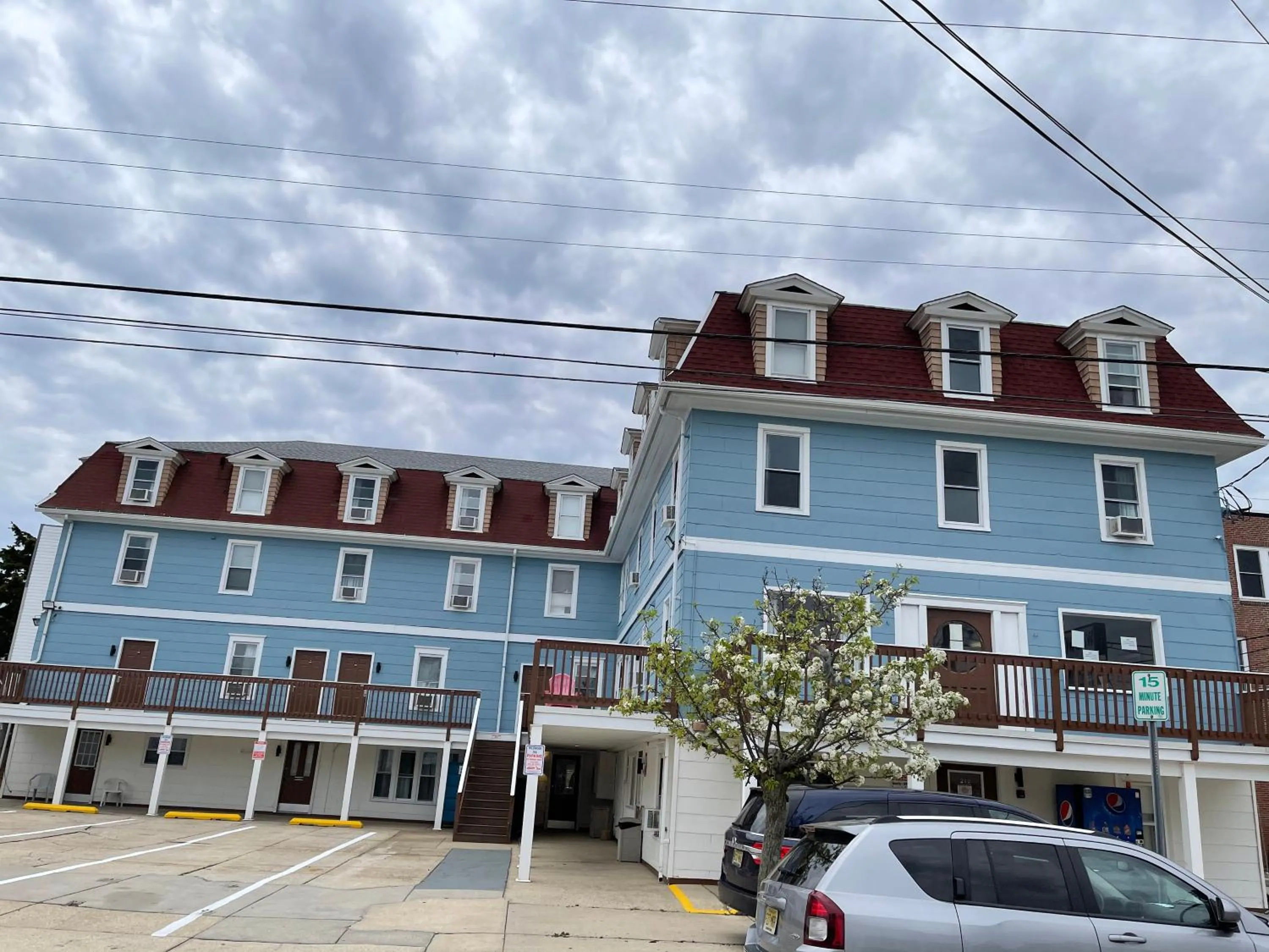 Wildwood Inn Hotel Beach & Boardwalk