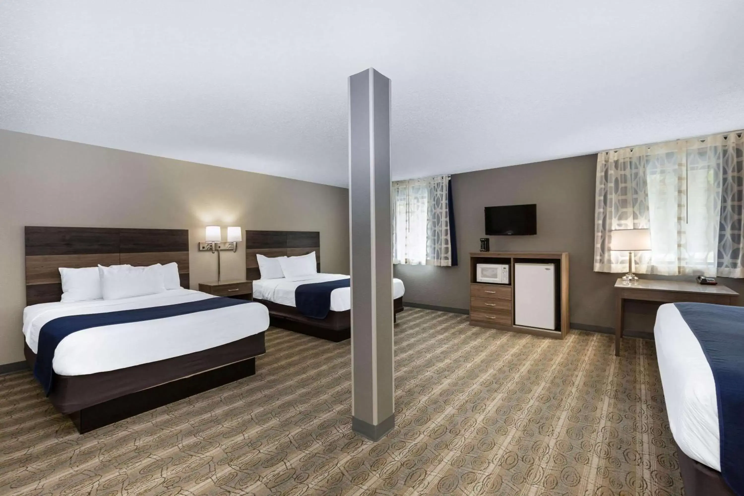 Other, Bed in Days Inn & Suites by Wyndham Wisconsin Dells