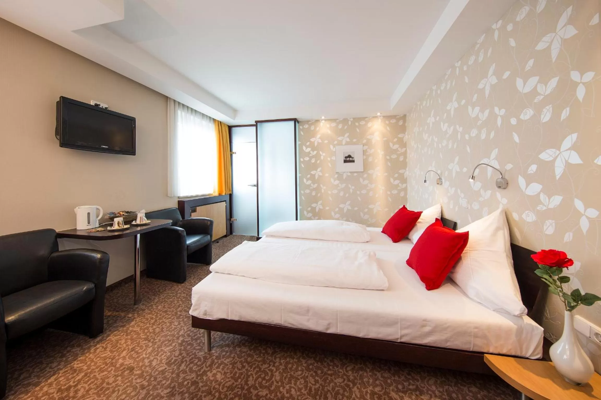 Day, Bed in L'Escala