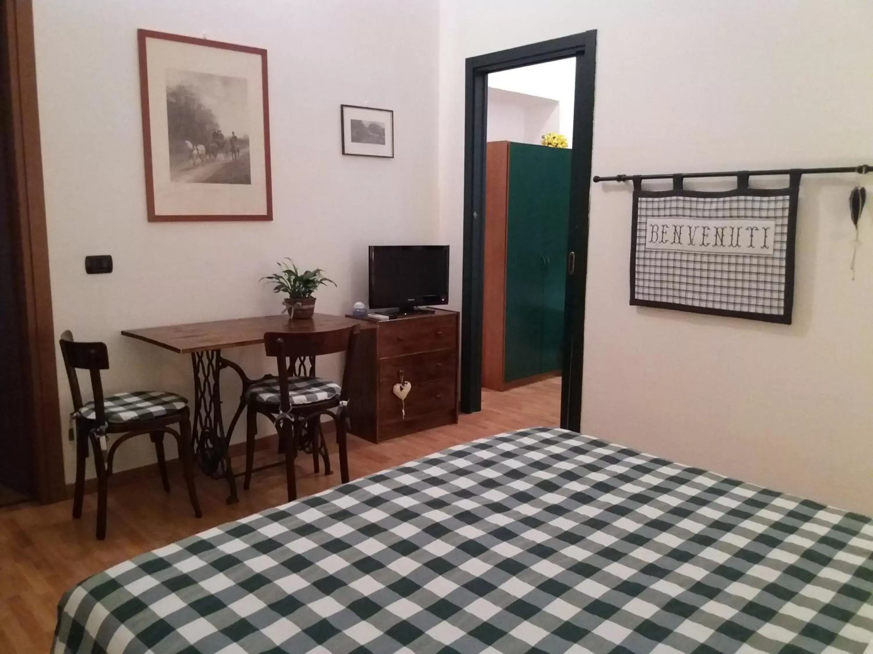 Photo of the whole room in B&B il Cortile Malpensa