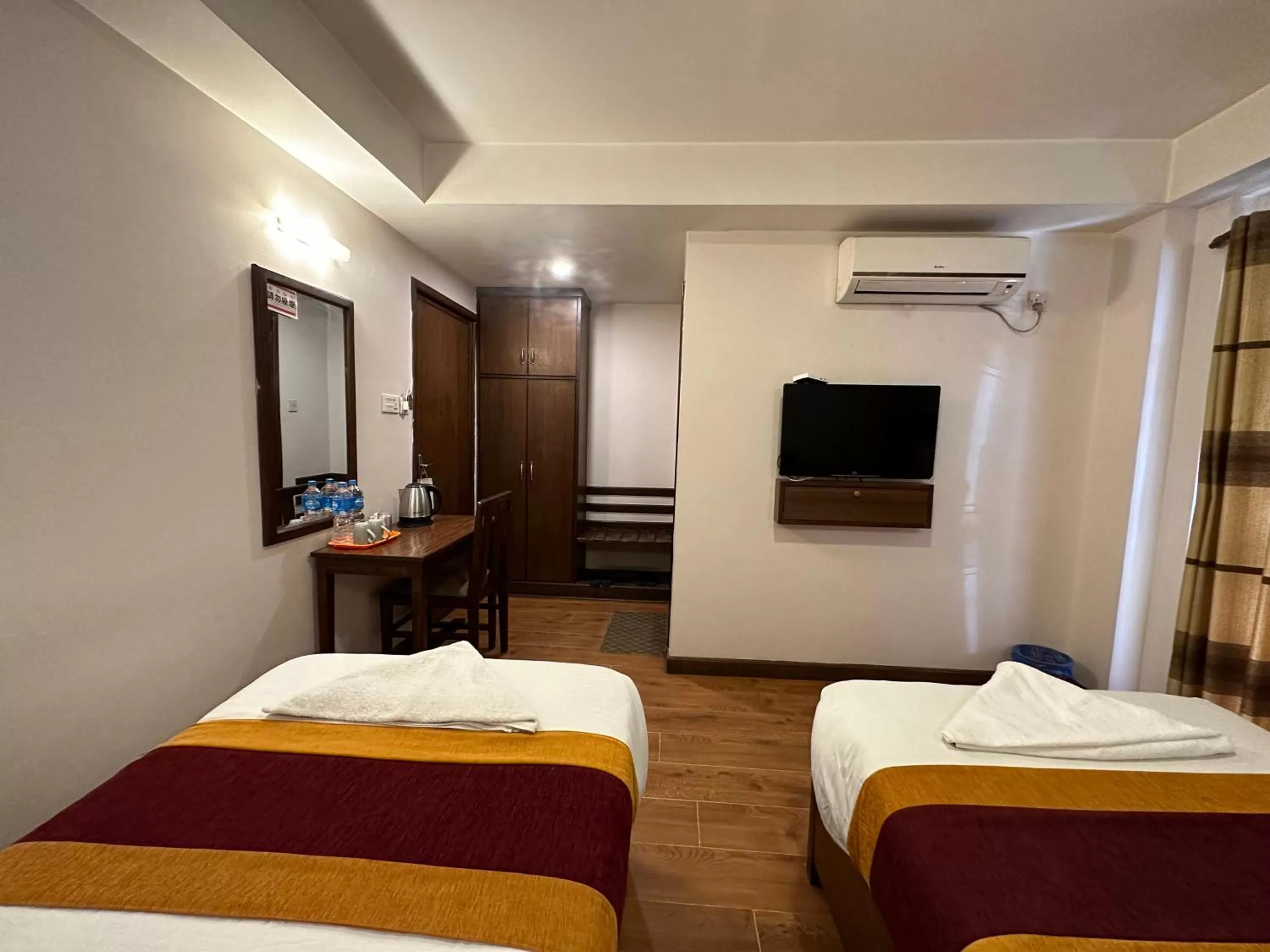 Deluxe Twin Room - single occupancy in Hotel Everest Nepal