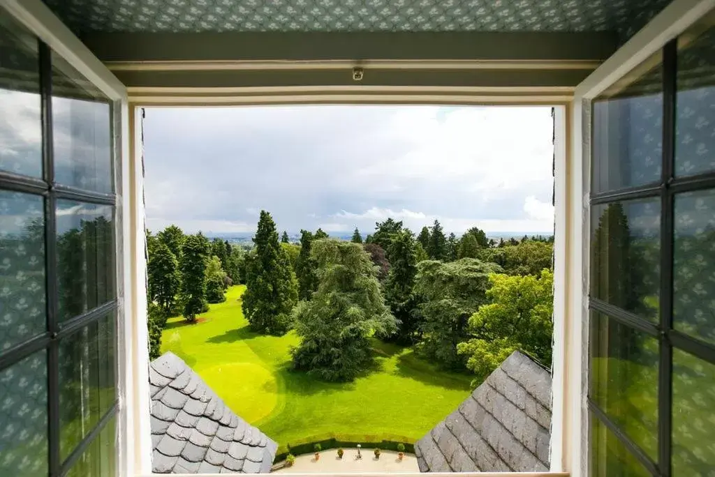 Garden view in Schlosshotel Kronberg - Hotel Frankfurt