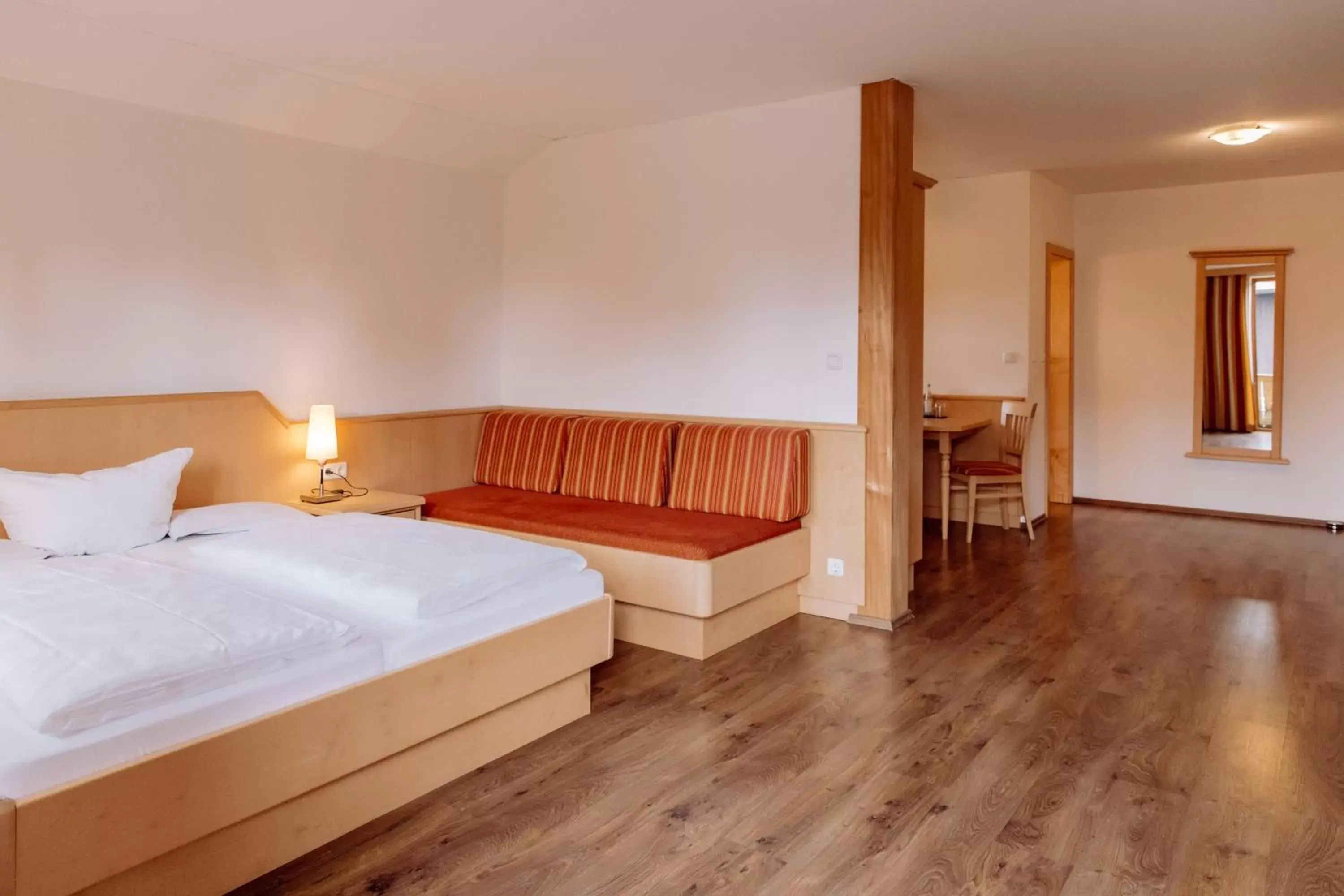 Apartment with Balcony in Hirzinger - Gasthaus und Hotel Apartment with Balcony in Hirzinger - Gasthaus und Hotel