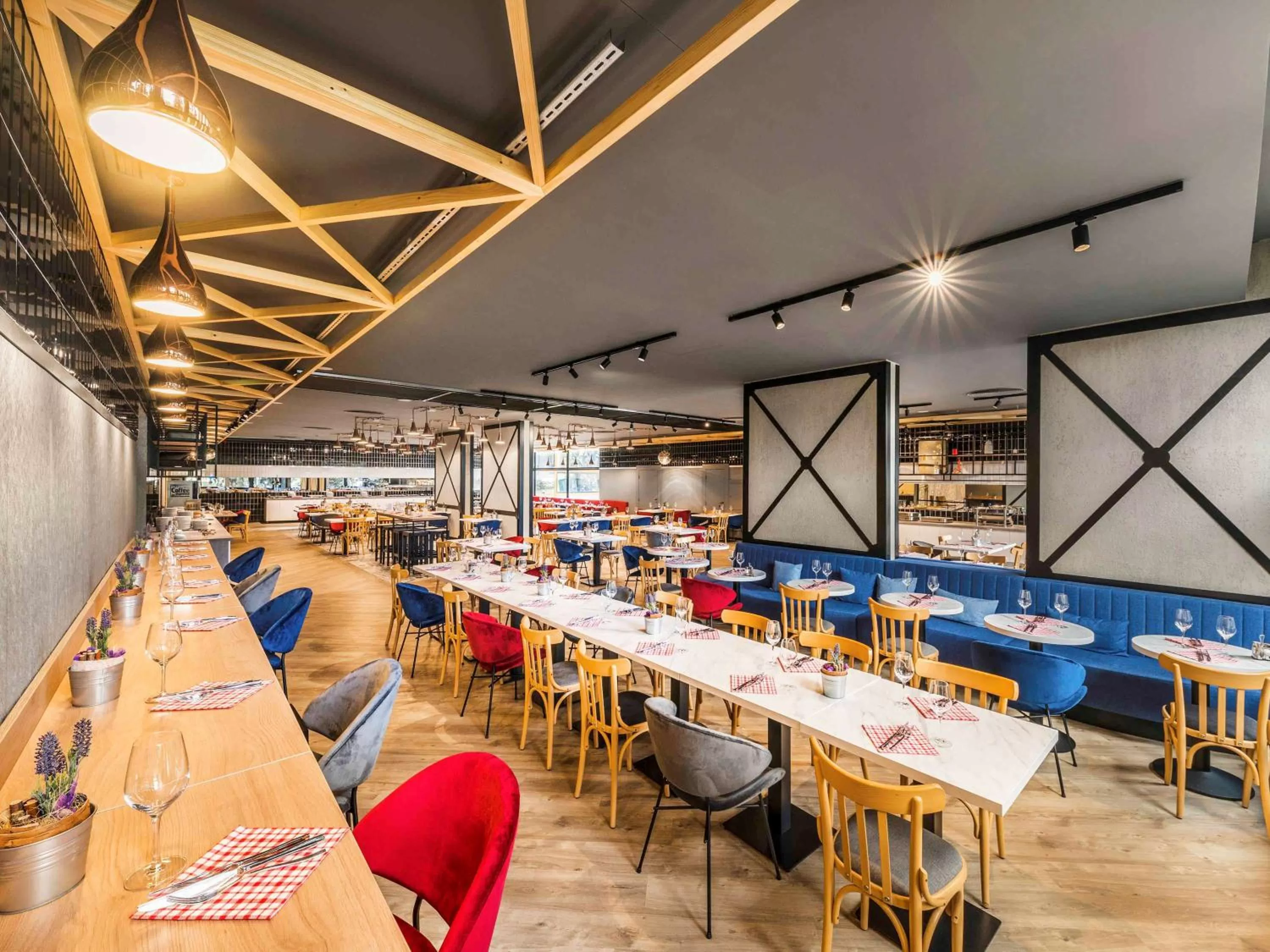 Restaurant/places to eat in ibis Budapest Castle Hill