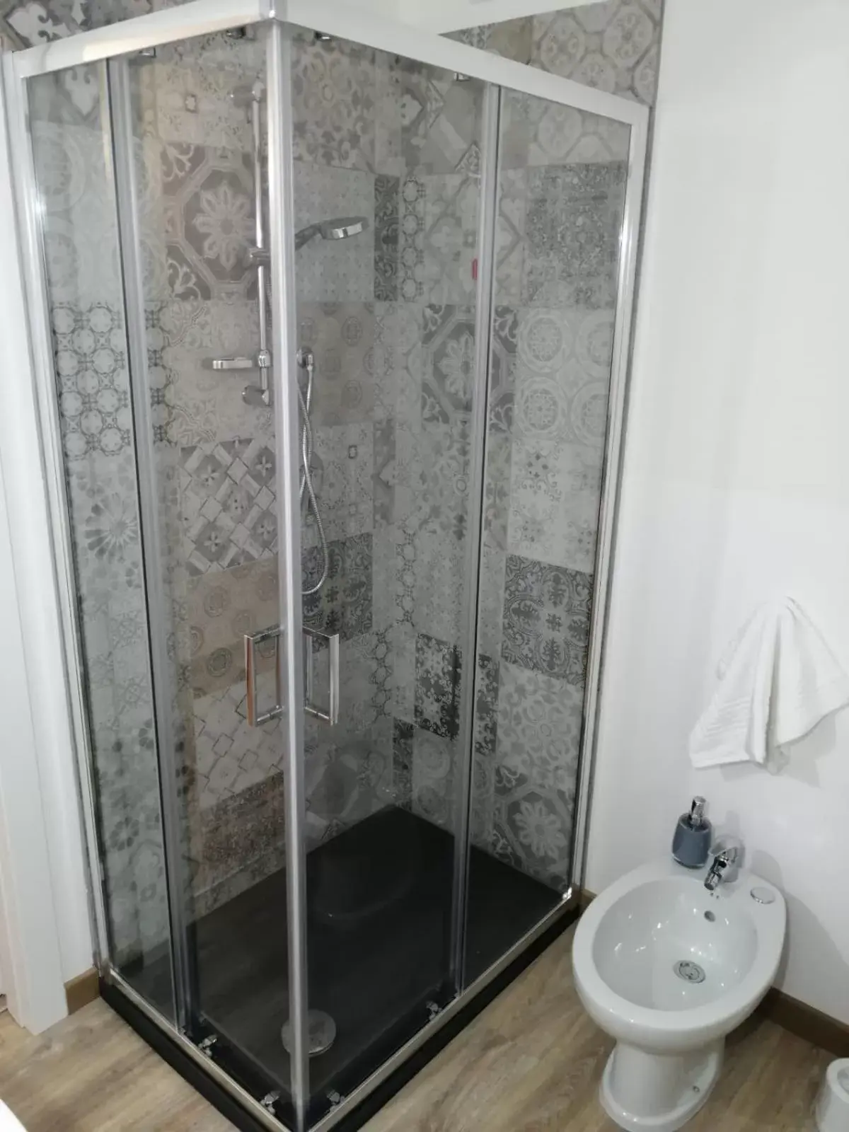 Shower, Bathroom in Casa Sticcadu