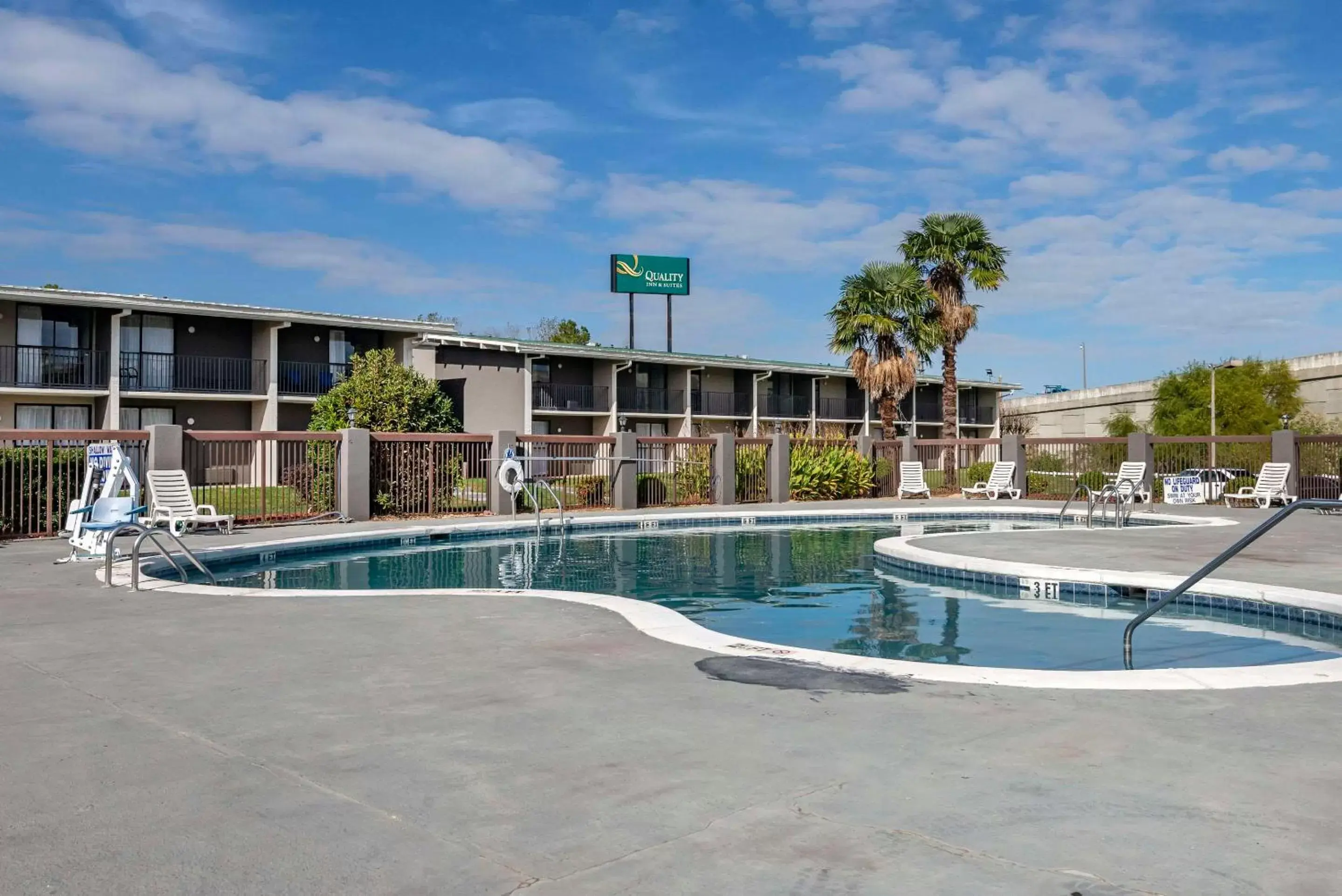 Swimming Pool in Suburban Studios