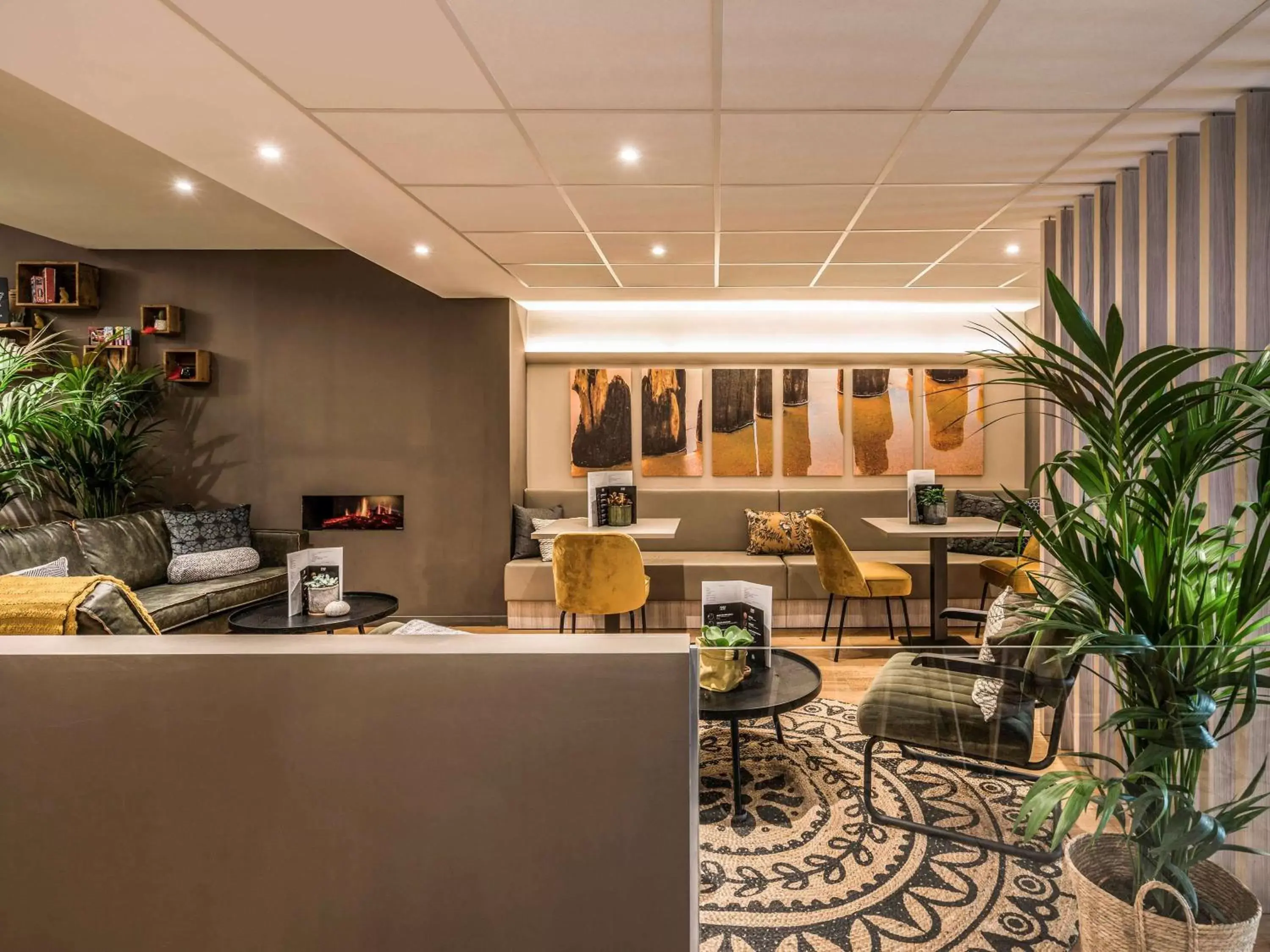Restaurant/places to eat, Lobby/Reception in Mercure Oostende